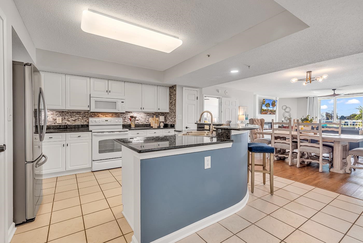 2151 Bridge View Ct. Unit: 2-202