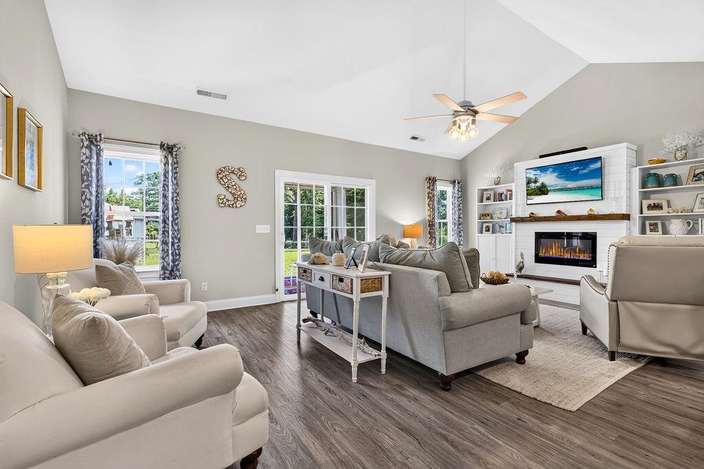 55 Hamilton Trail