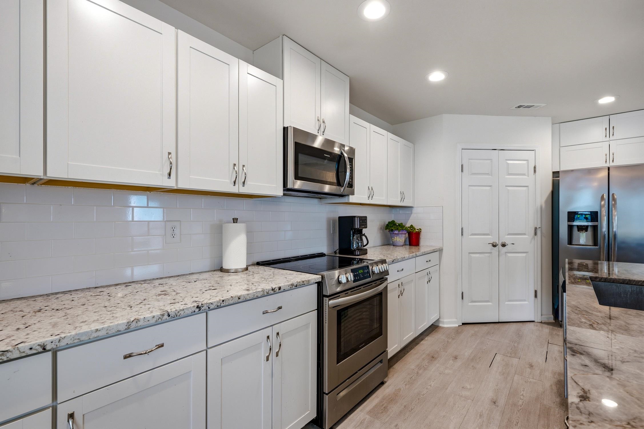 1022 S Hollywood Dr.