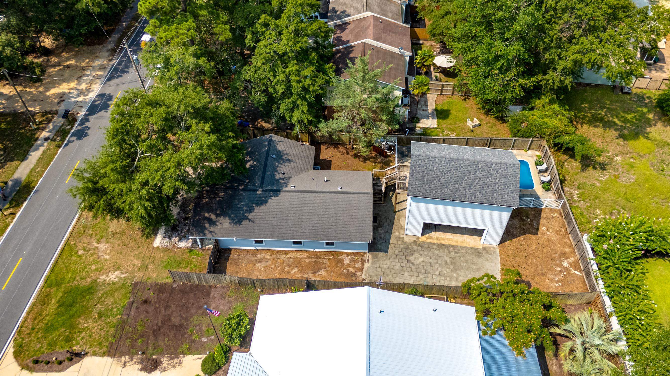 1022 S Hollywood Dr.