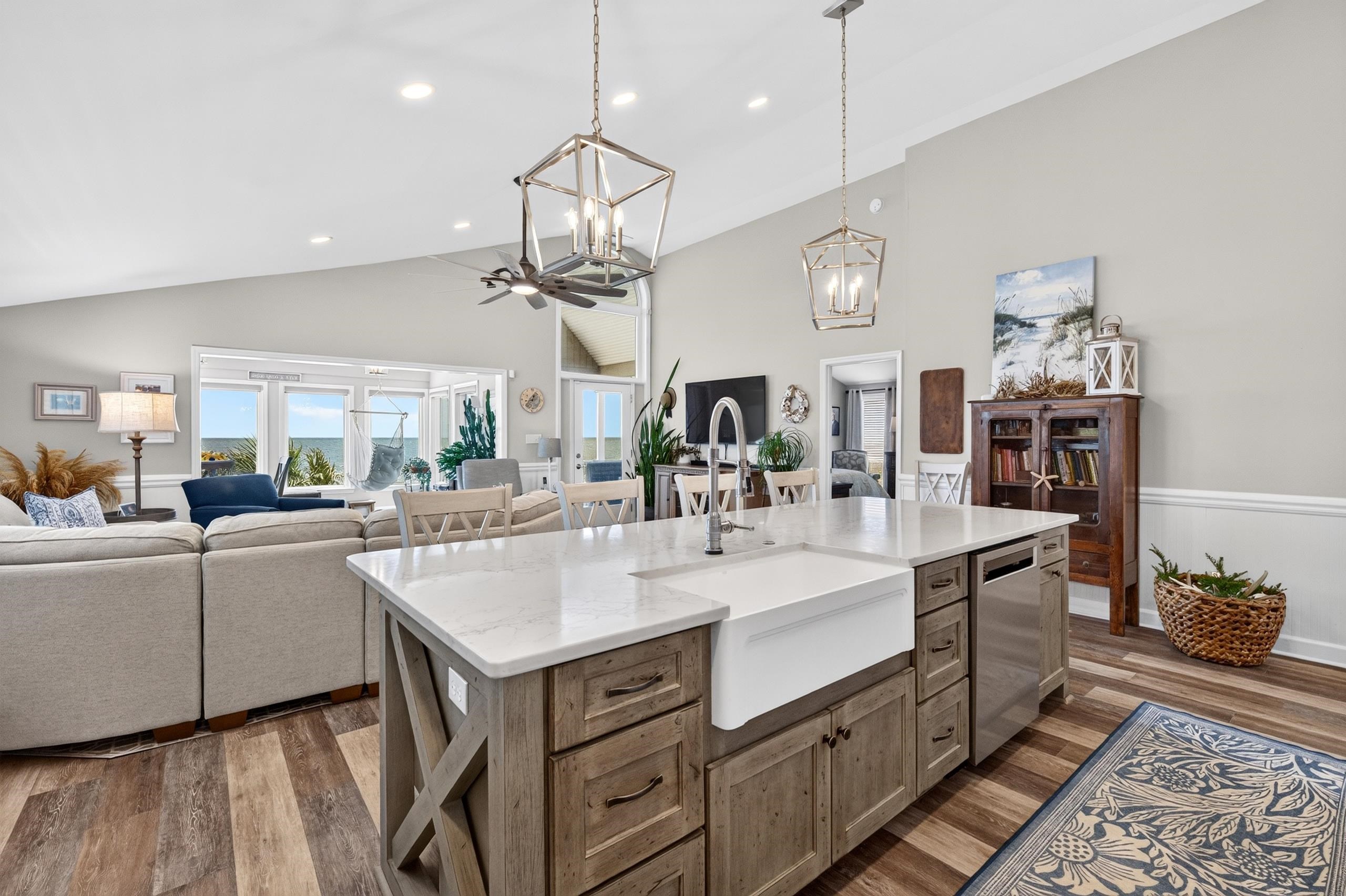 855 S Waccamaw Dr.