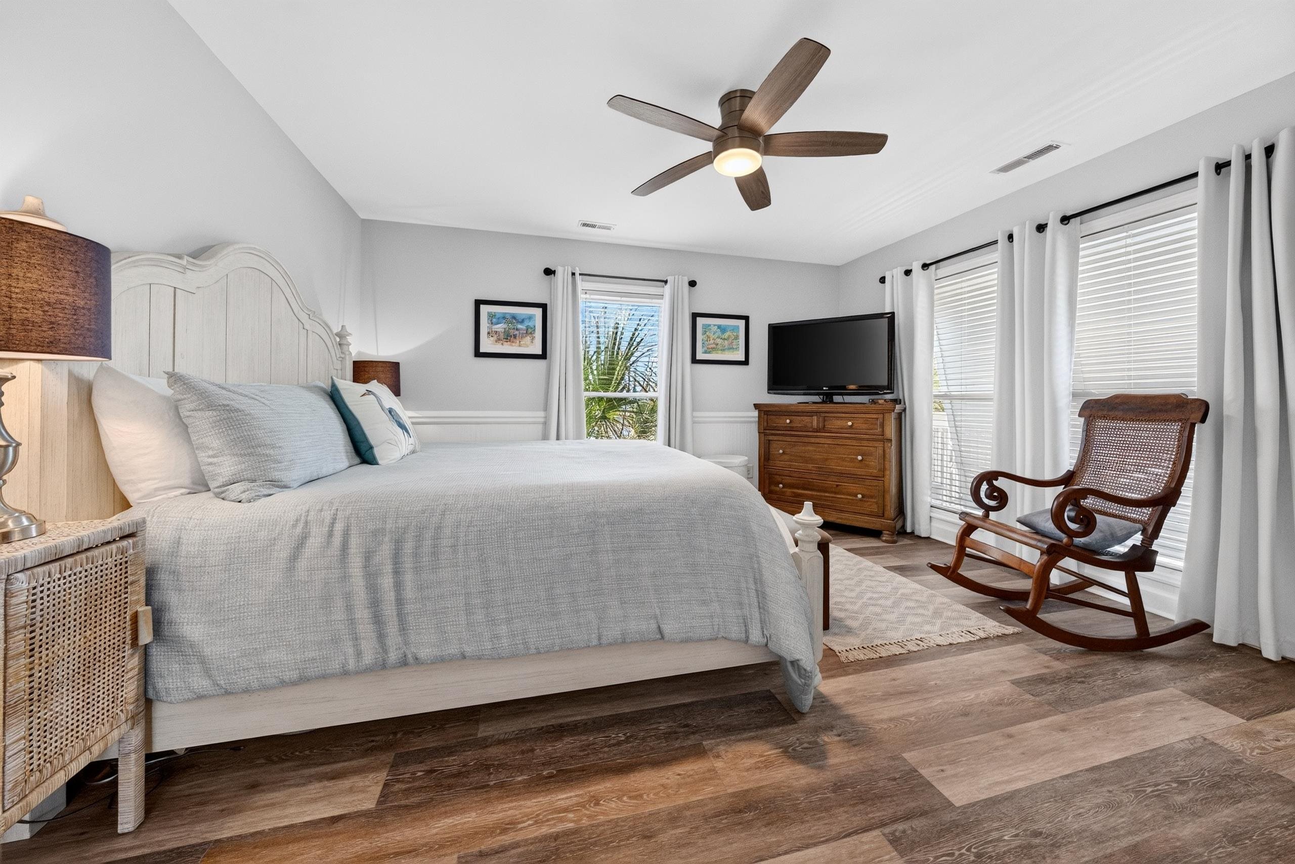 855 S Waccamaw Dr.