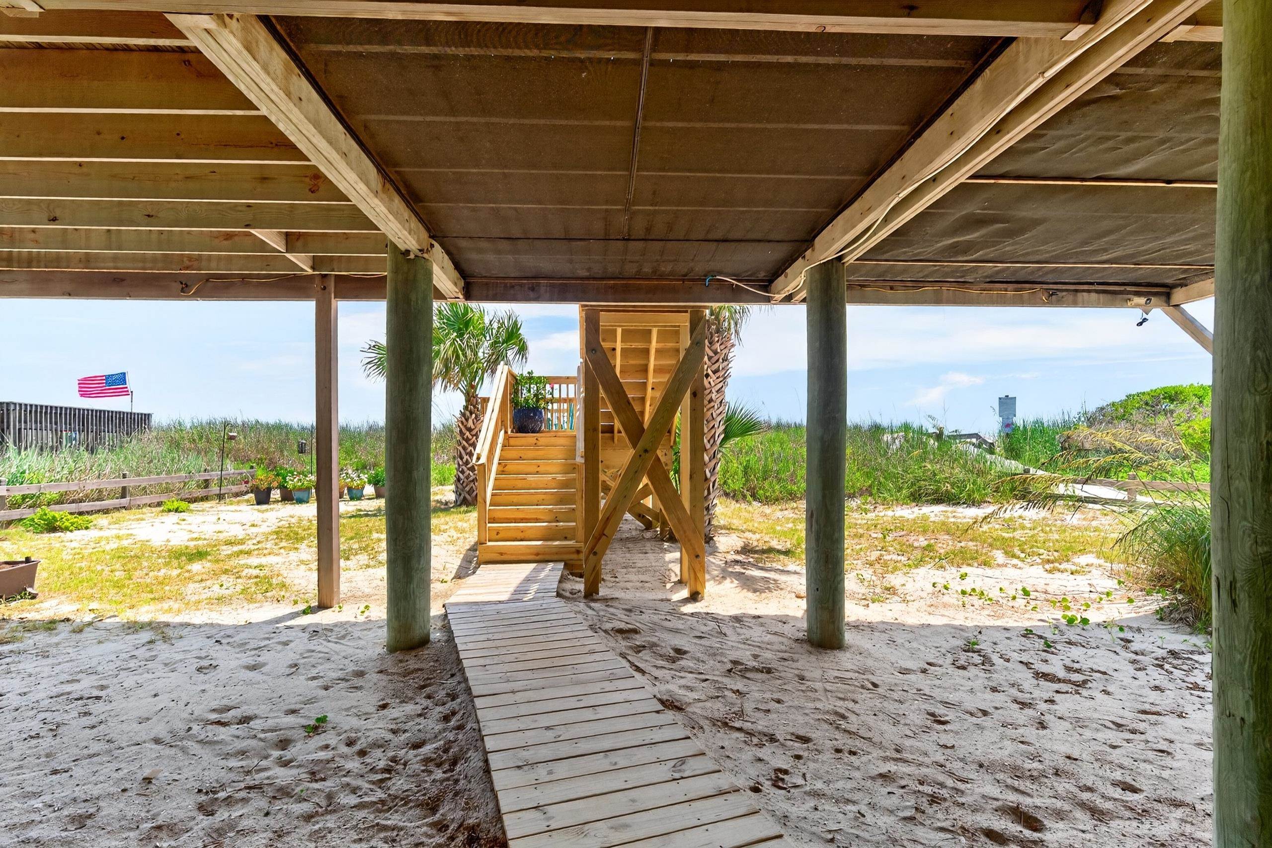 855 S Waccamaw Dr.