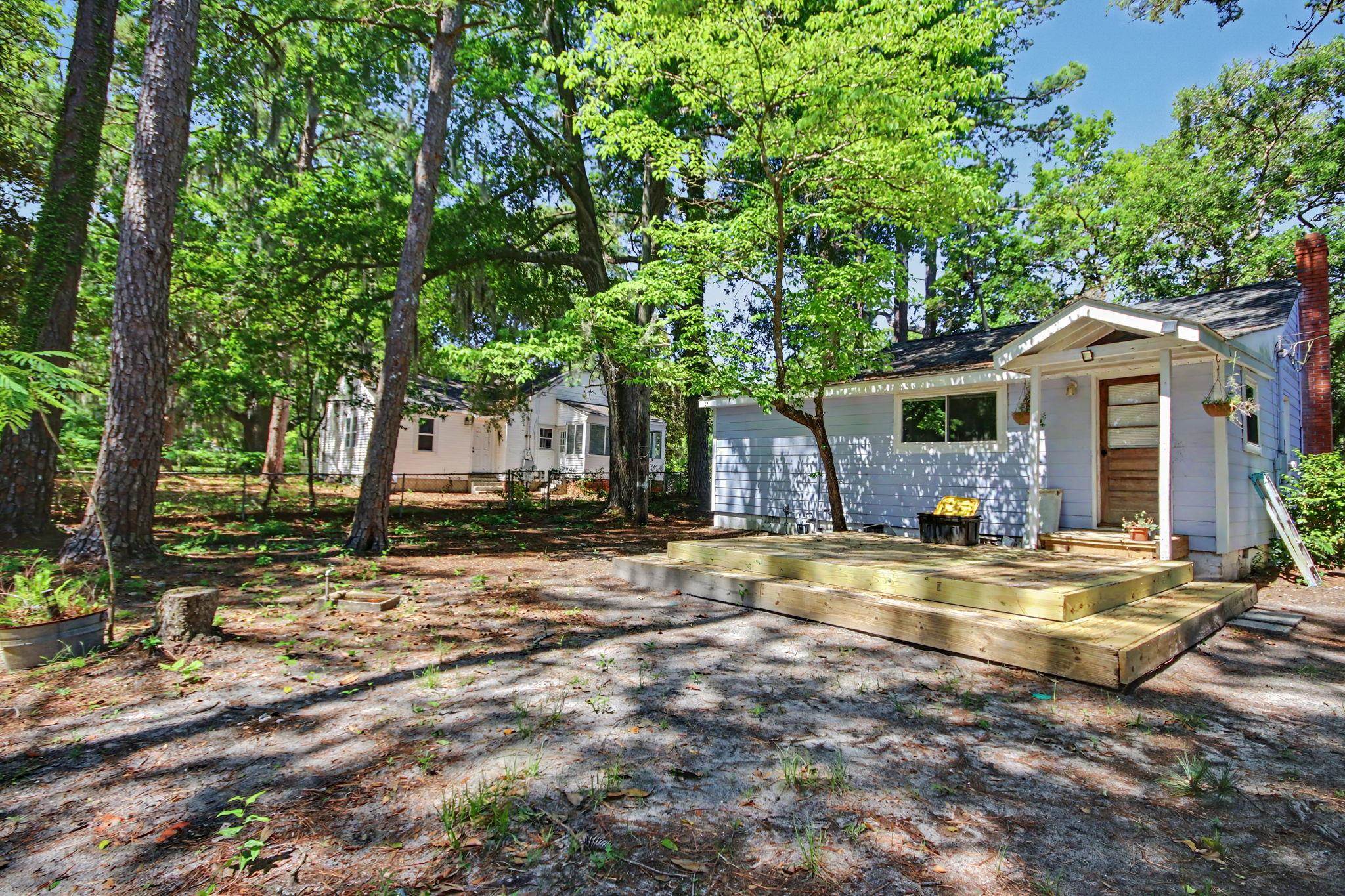 2407 South Island Rd.