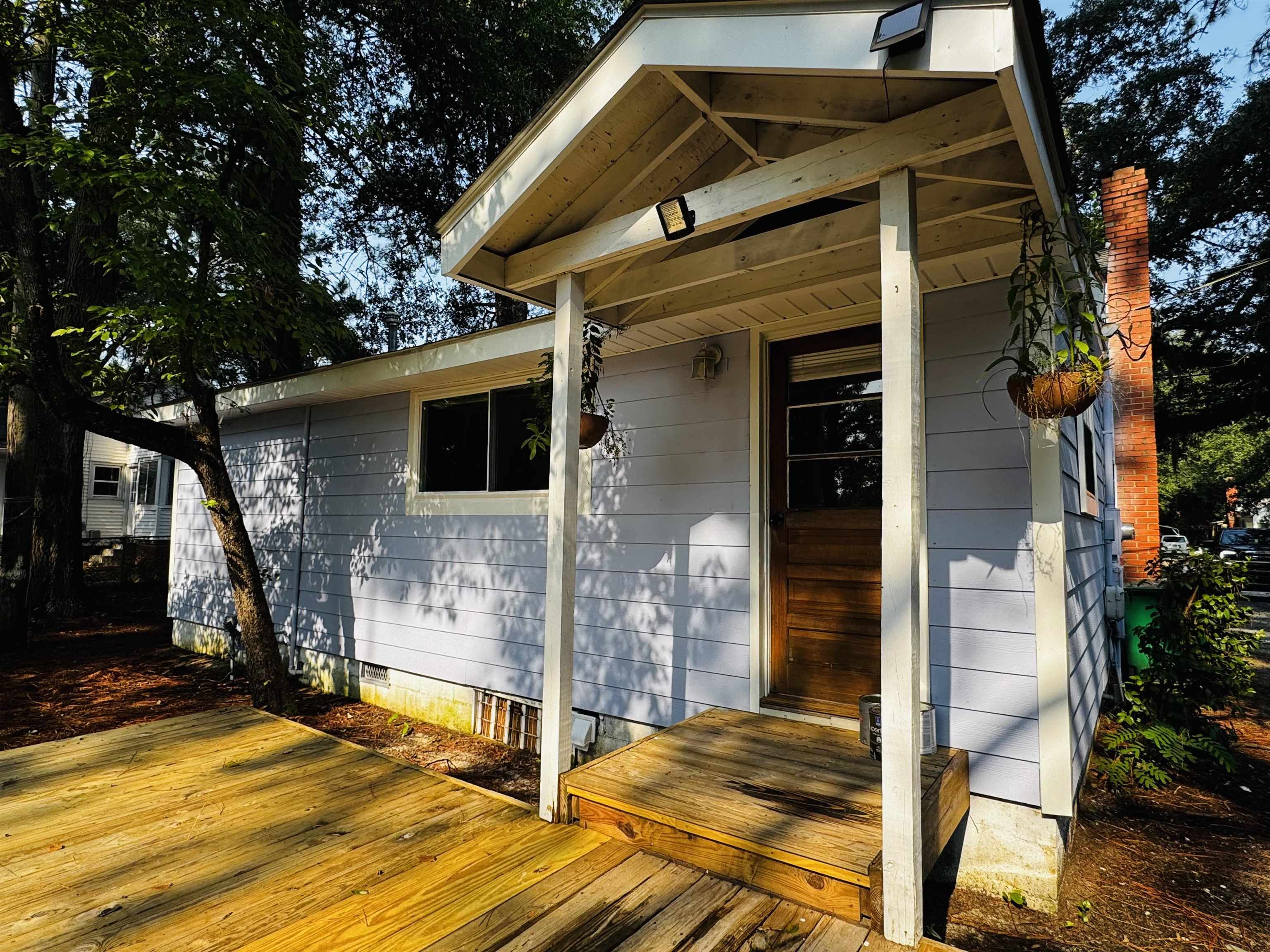 2407 South Island Rd.