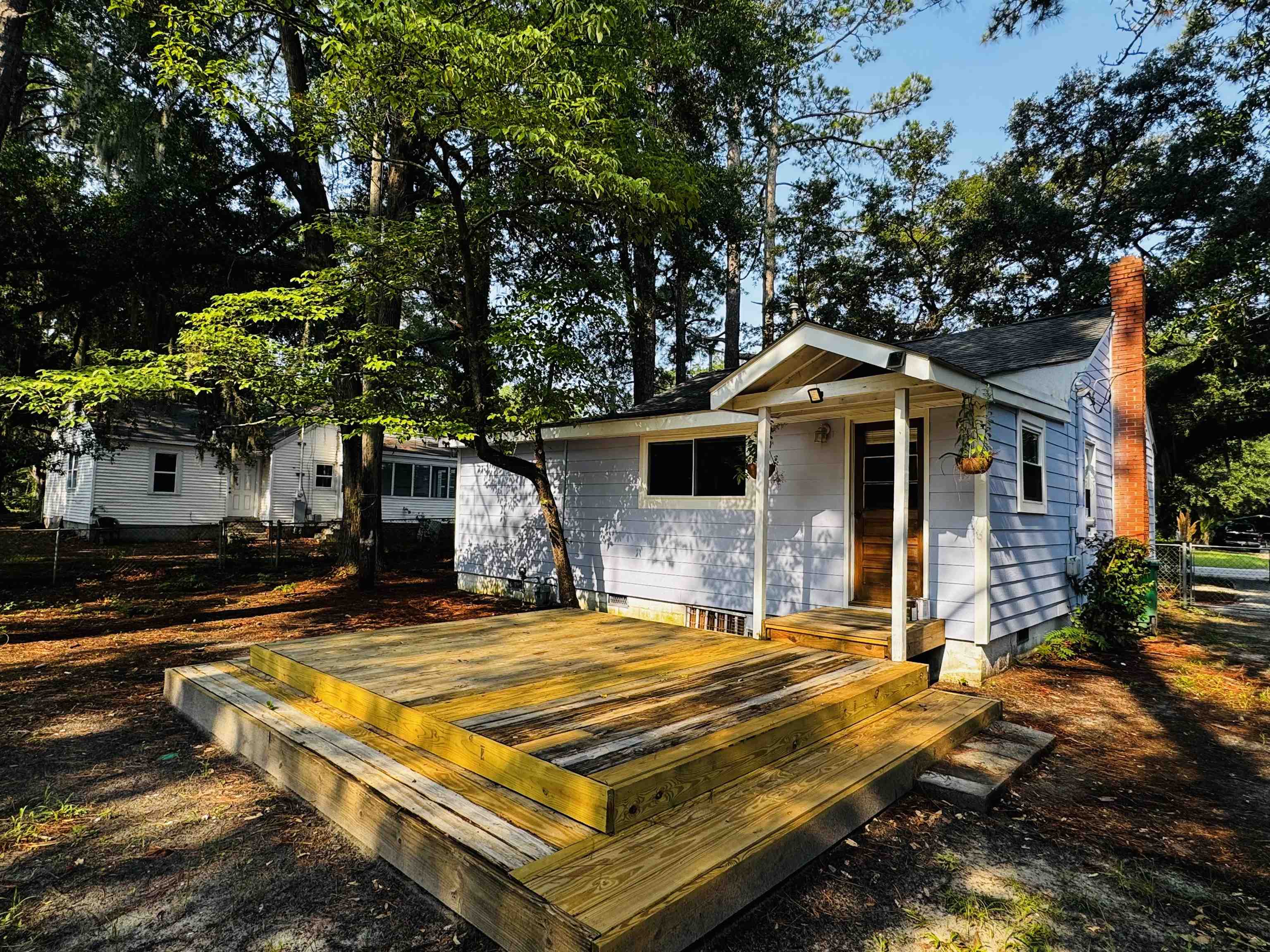 2407 South Island Rd.