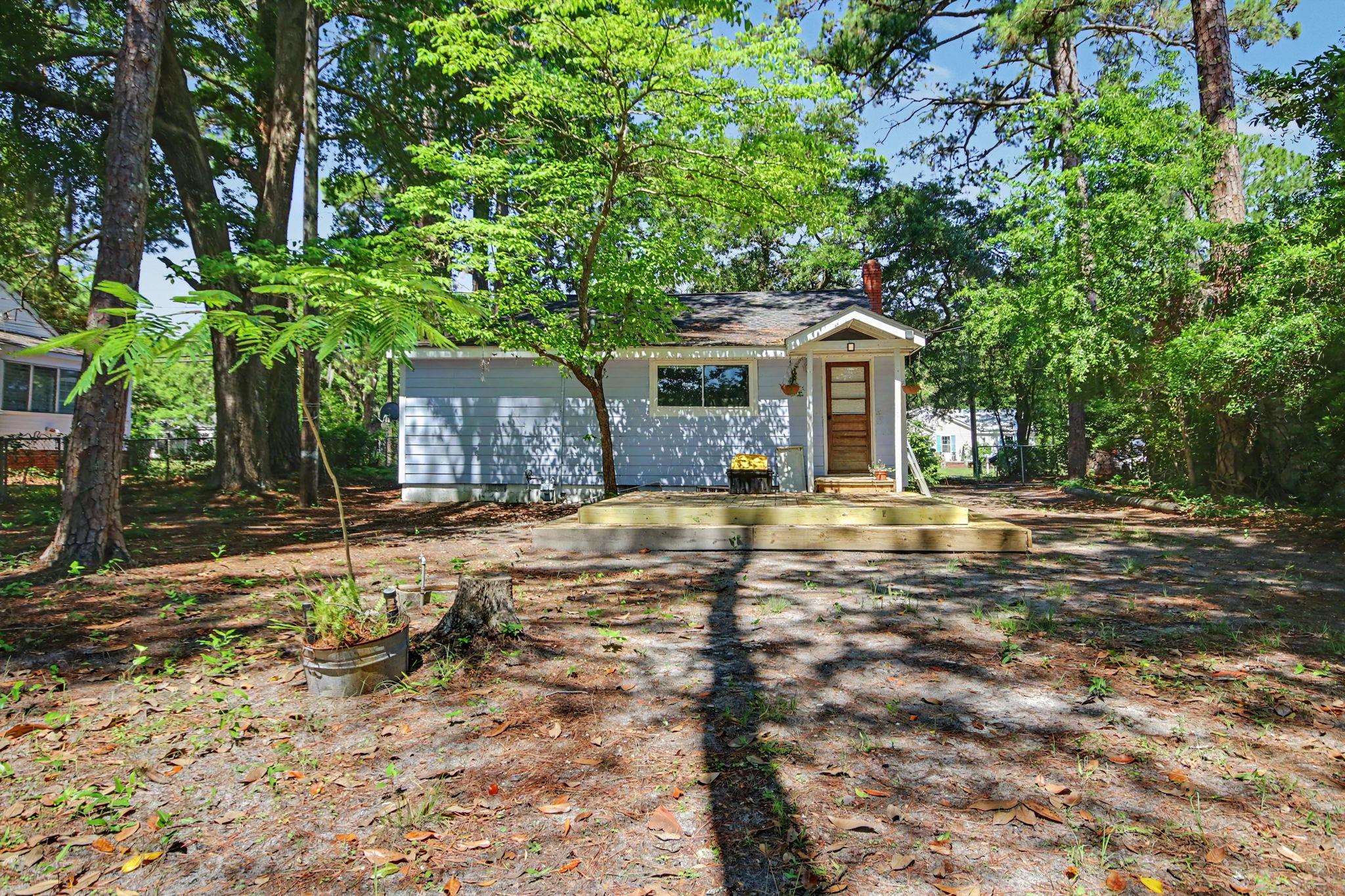 2407 South Island Rd.