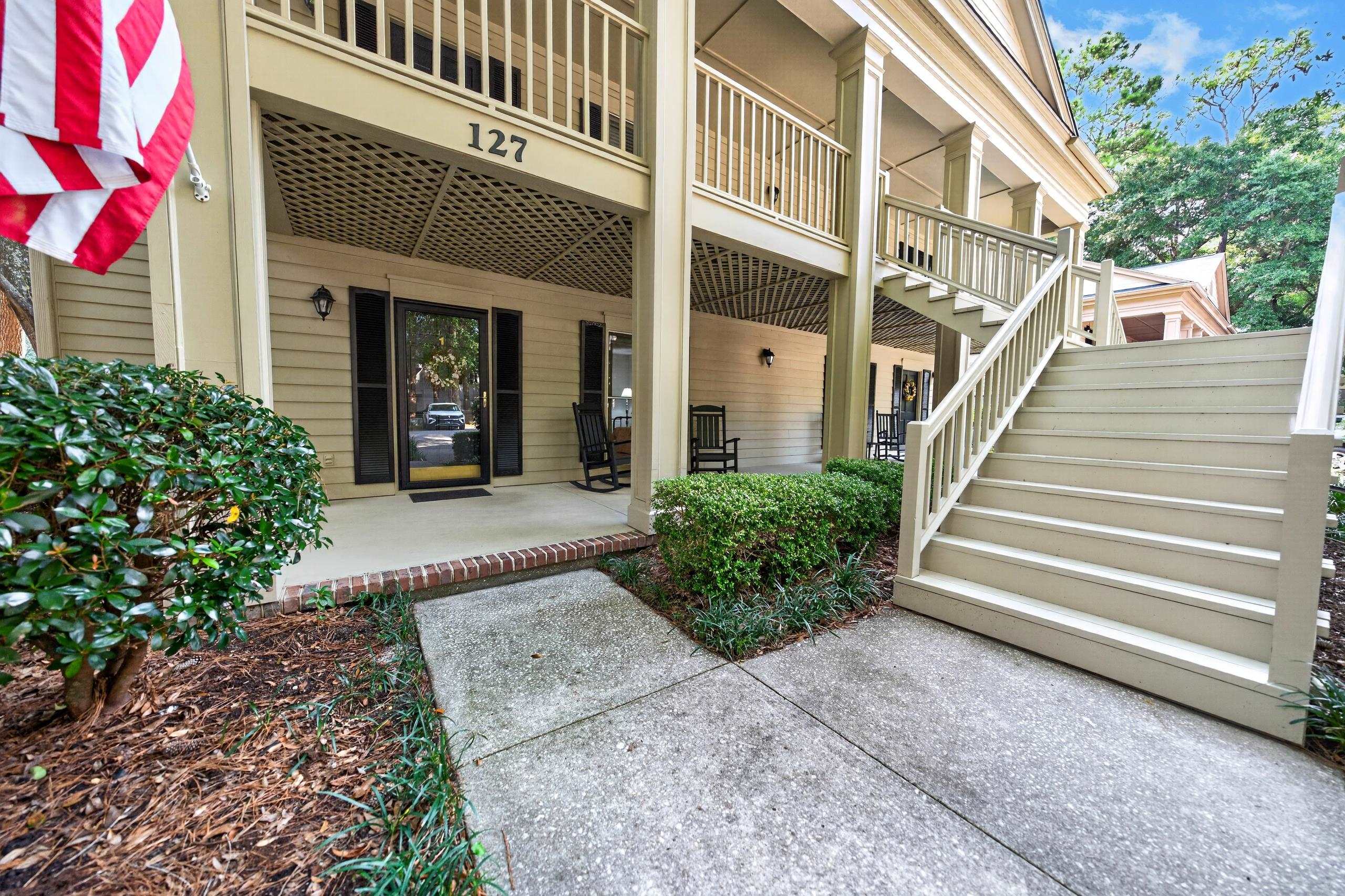 127 Weehawka Way Unit: 1