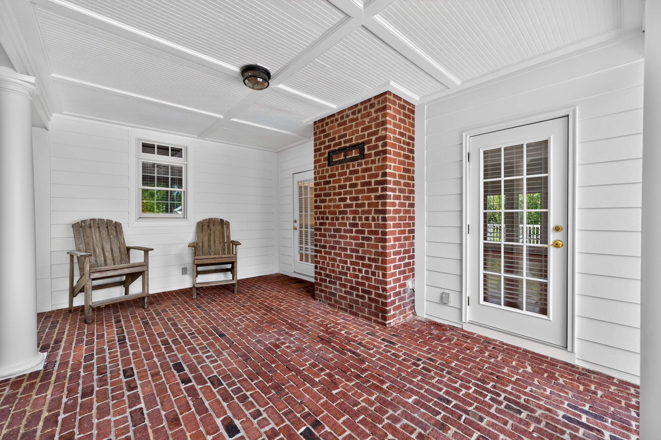 1647 Old Town Ave.