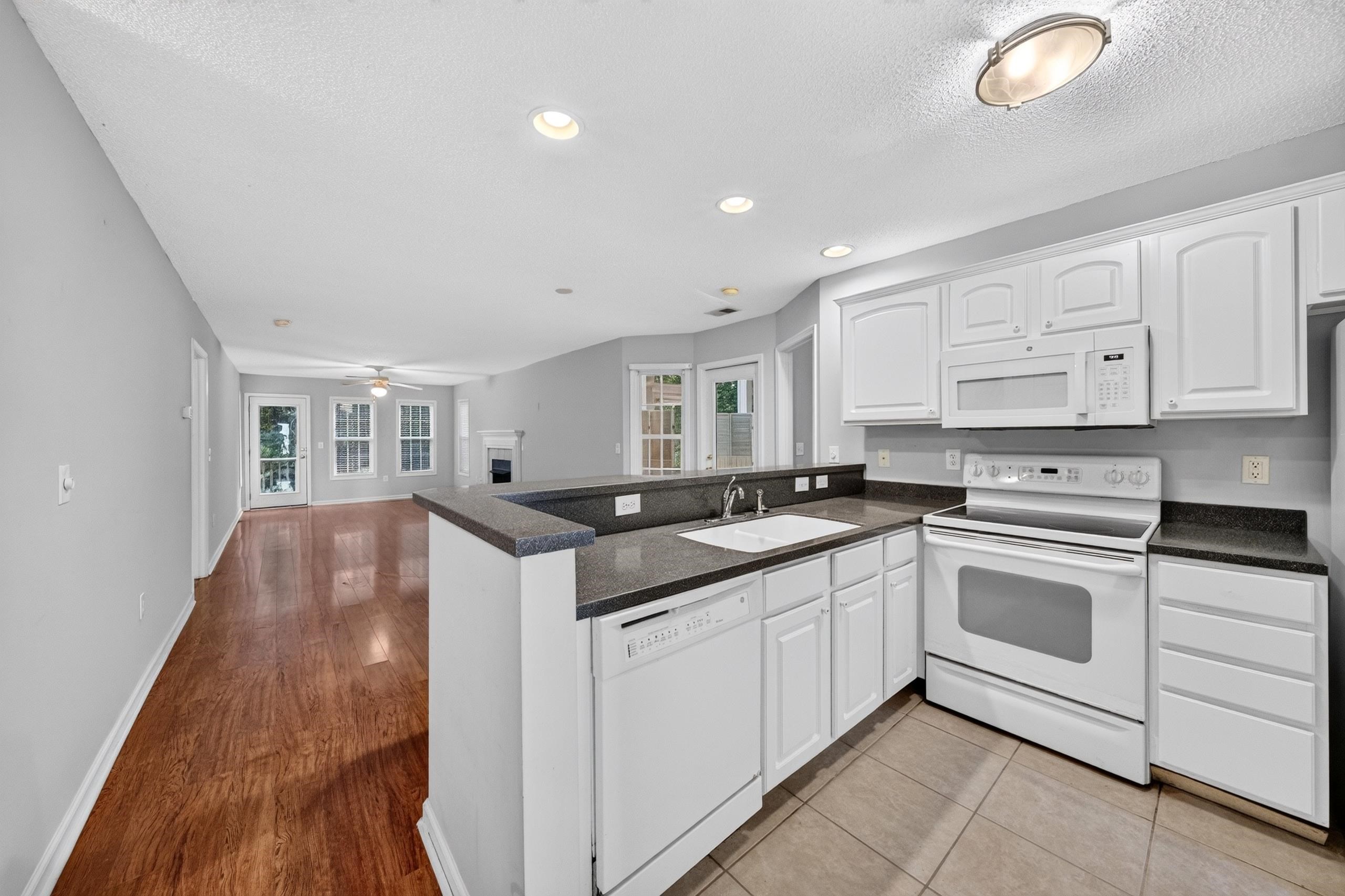 245 Egret Run Unit: 1014