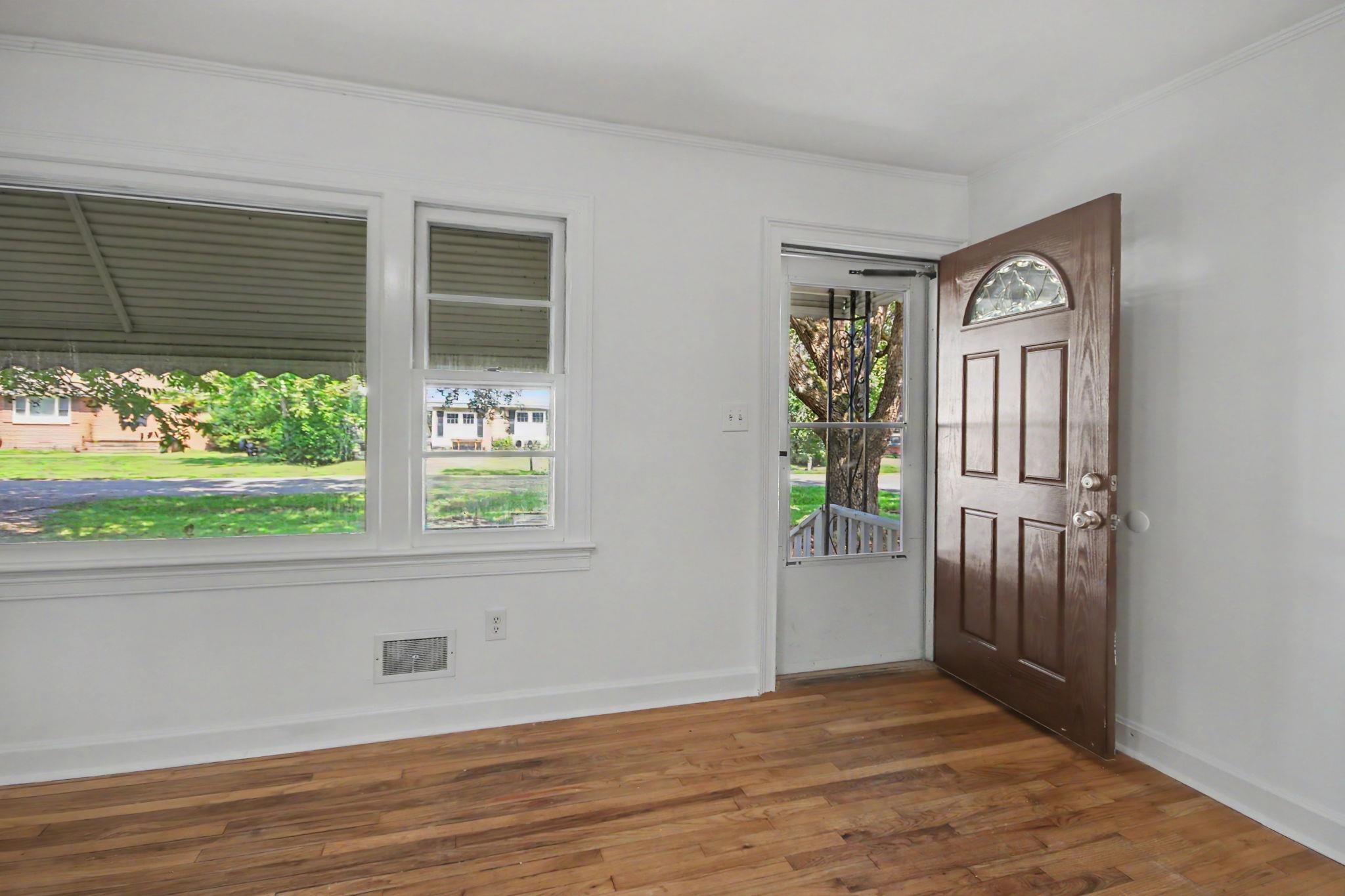 1916 Calhoun Dr.