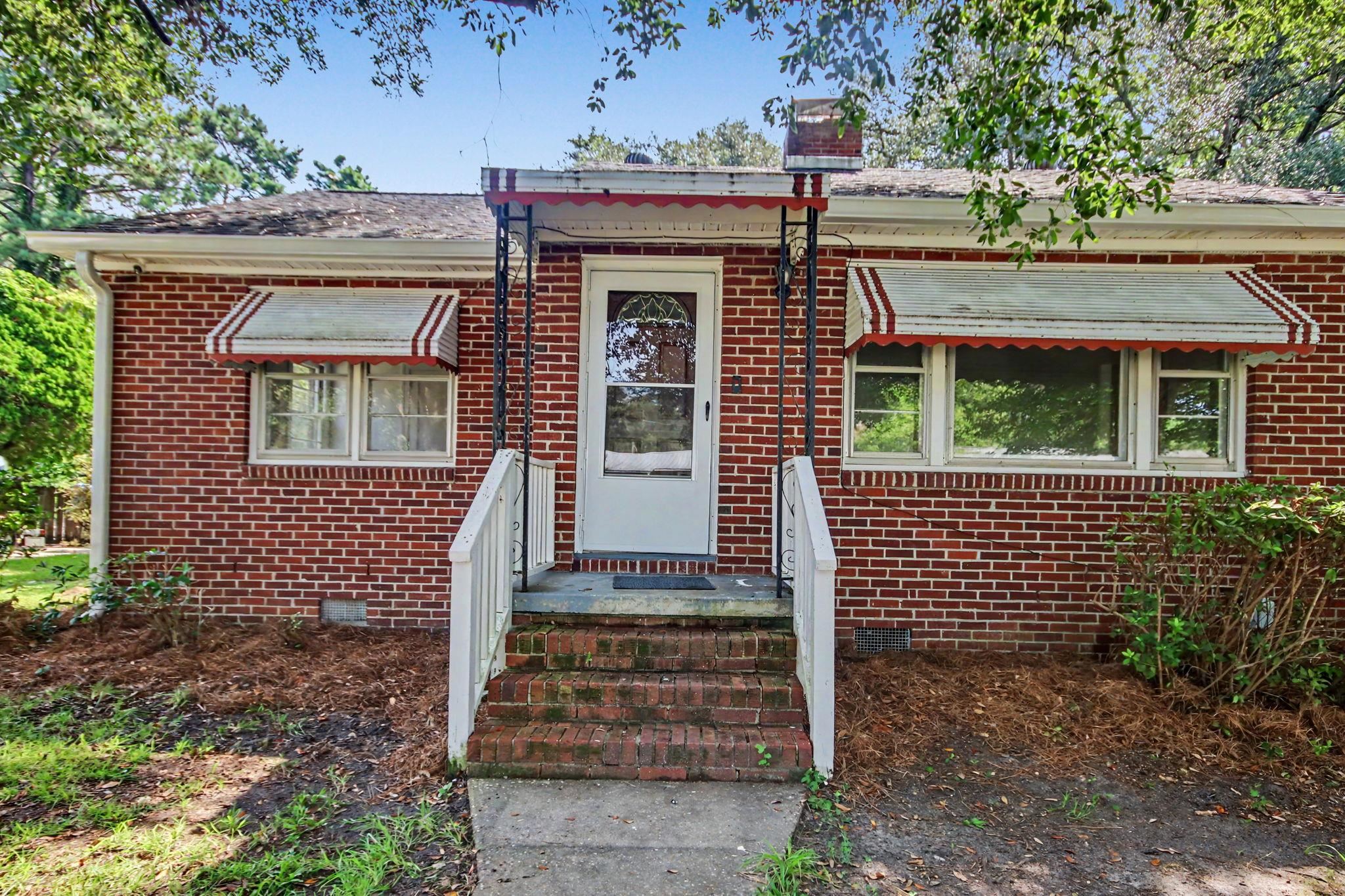 1916 Calhoun Dr.