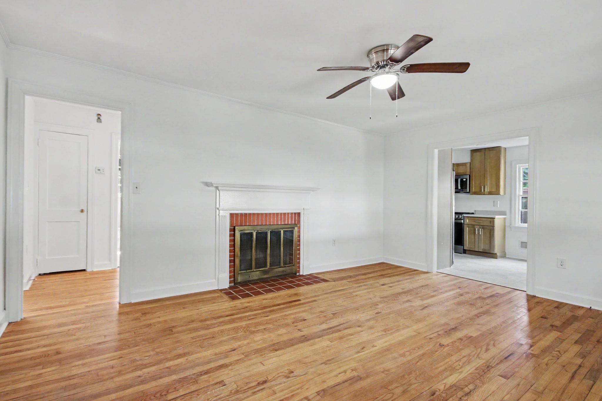 1916 Calhoun Dr.