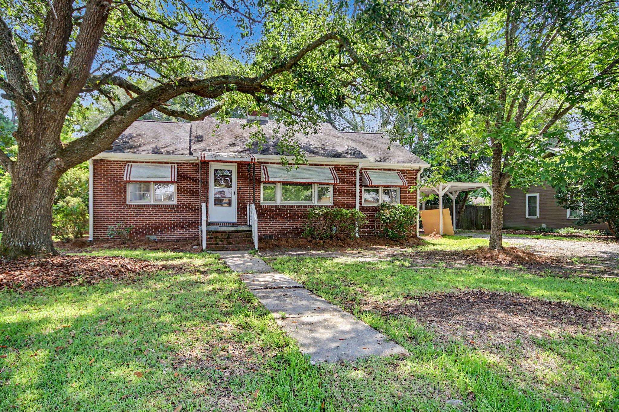 1916 Calhoun Dr.