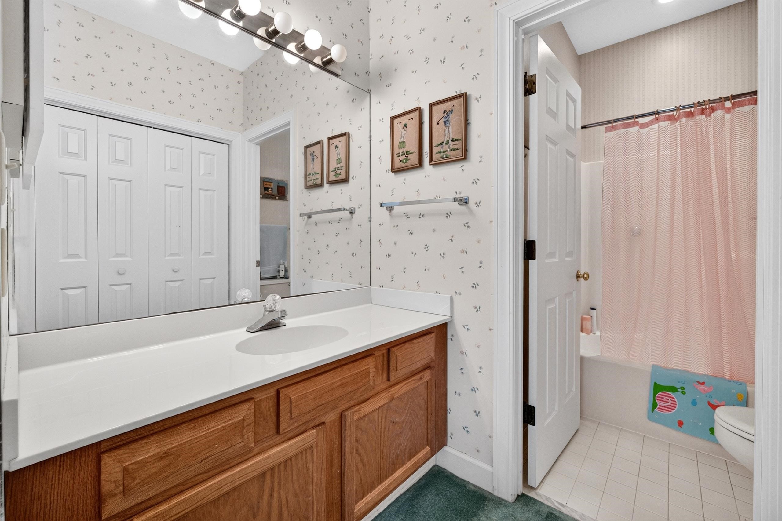 737 Bonnyneck Dr. Unit: 26