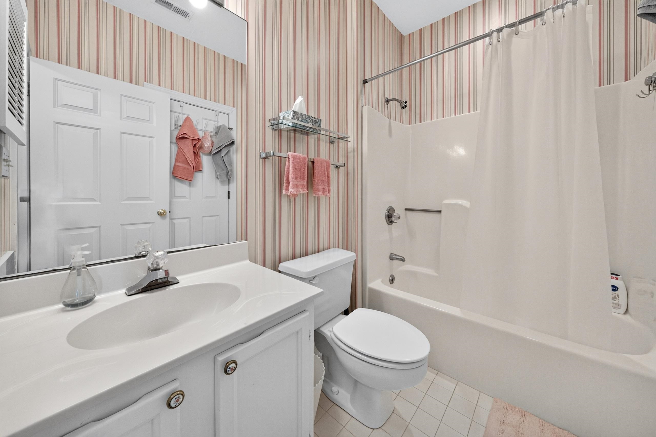737 Bonnyneck Dr. Unit: 26