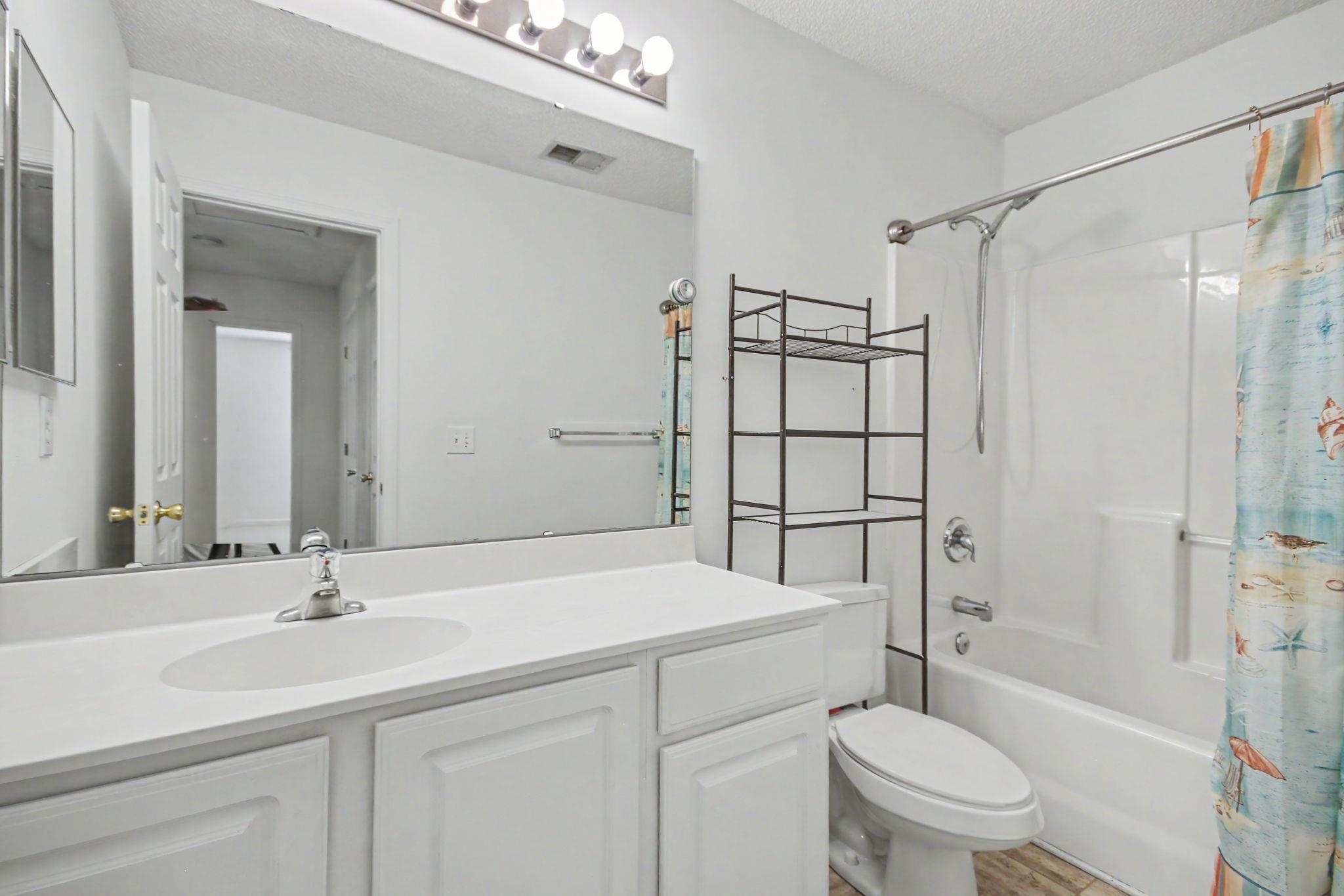 314 Red Rose Blvd. Unit: 3