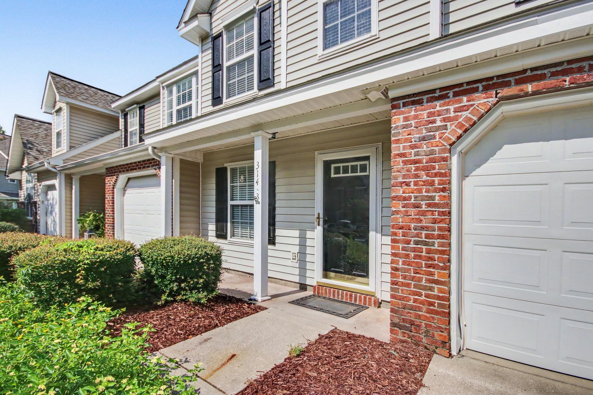 314 Red Rose Blvd. Unit: 3