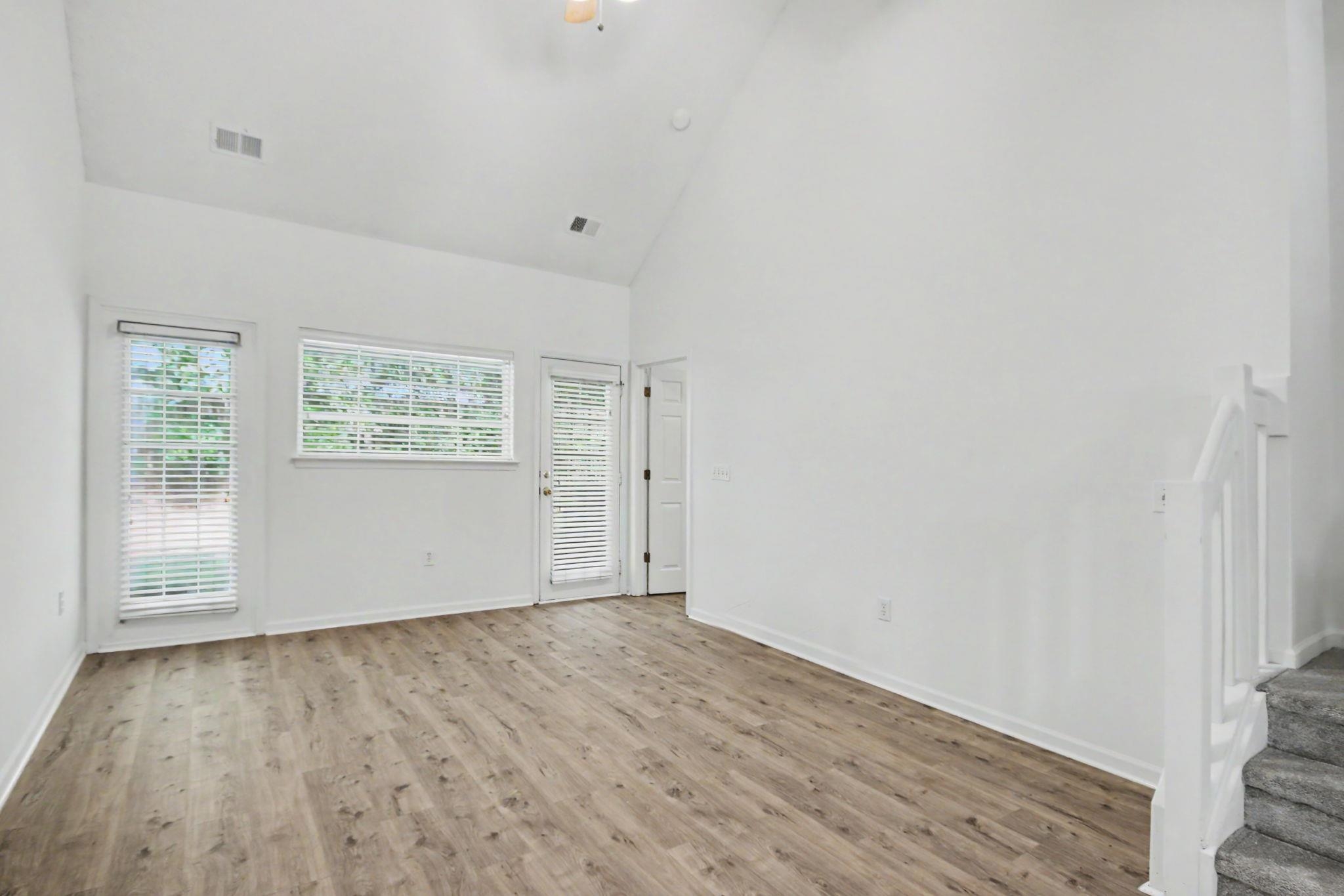 314 Red Rose Blvd. Unit: 3
