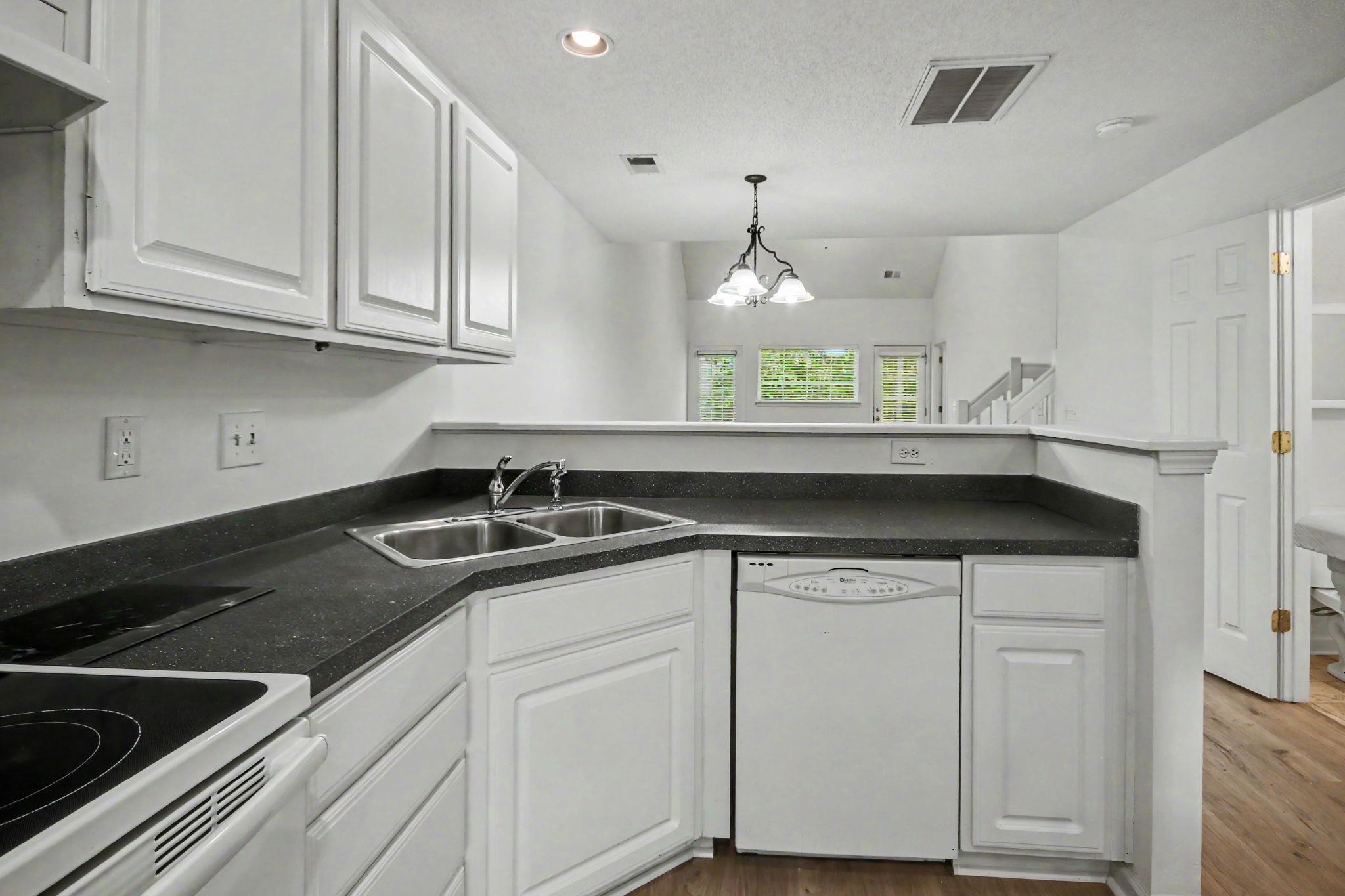314 Red Rose Blvd. Unit: 3