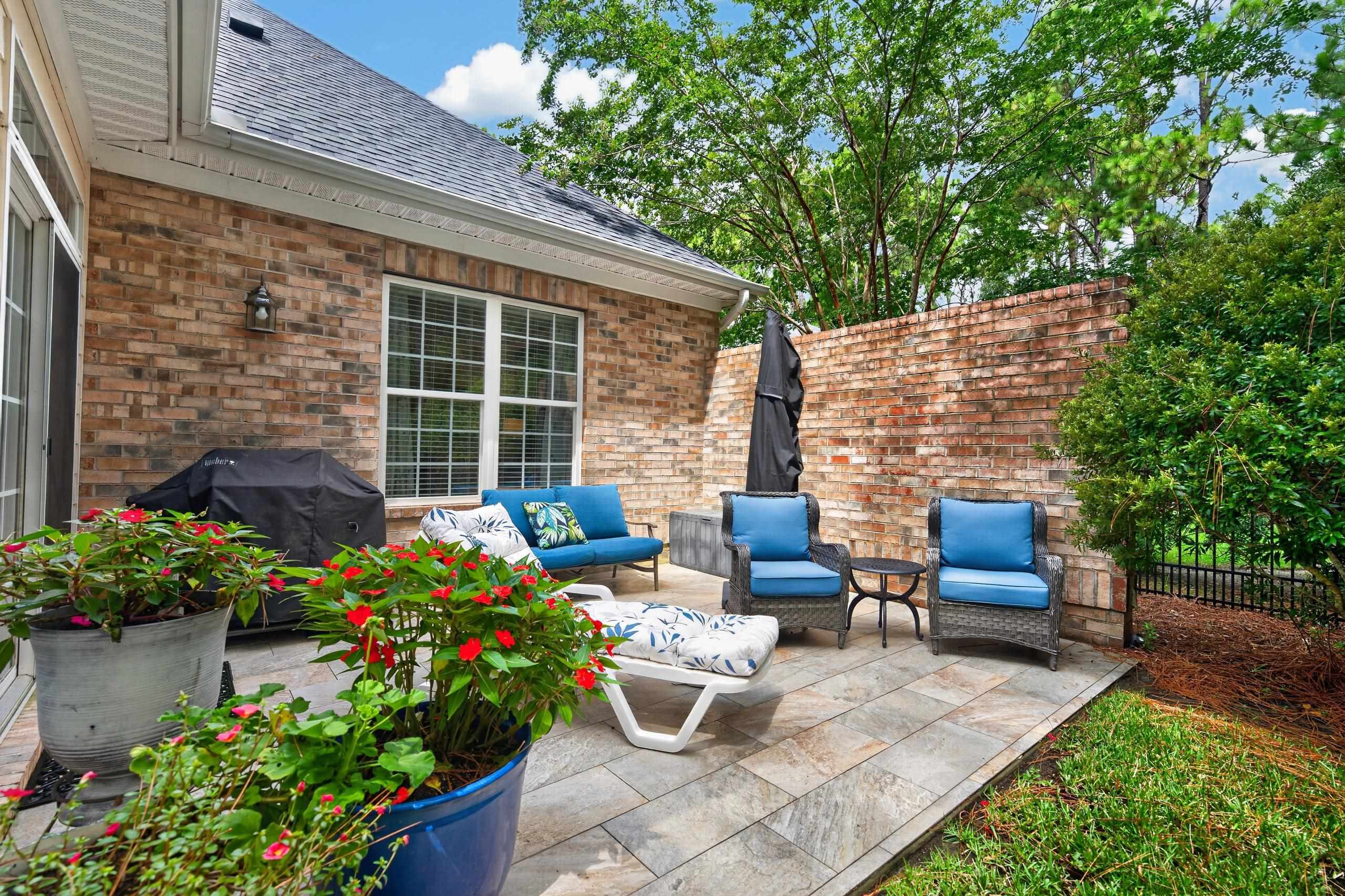 162 Prestwick Dr.