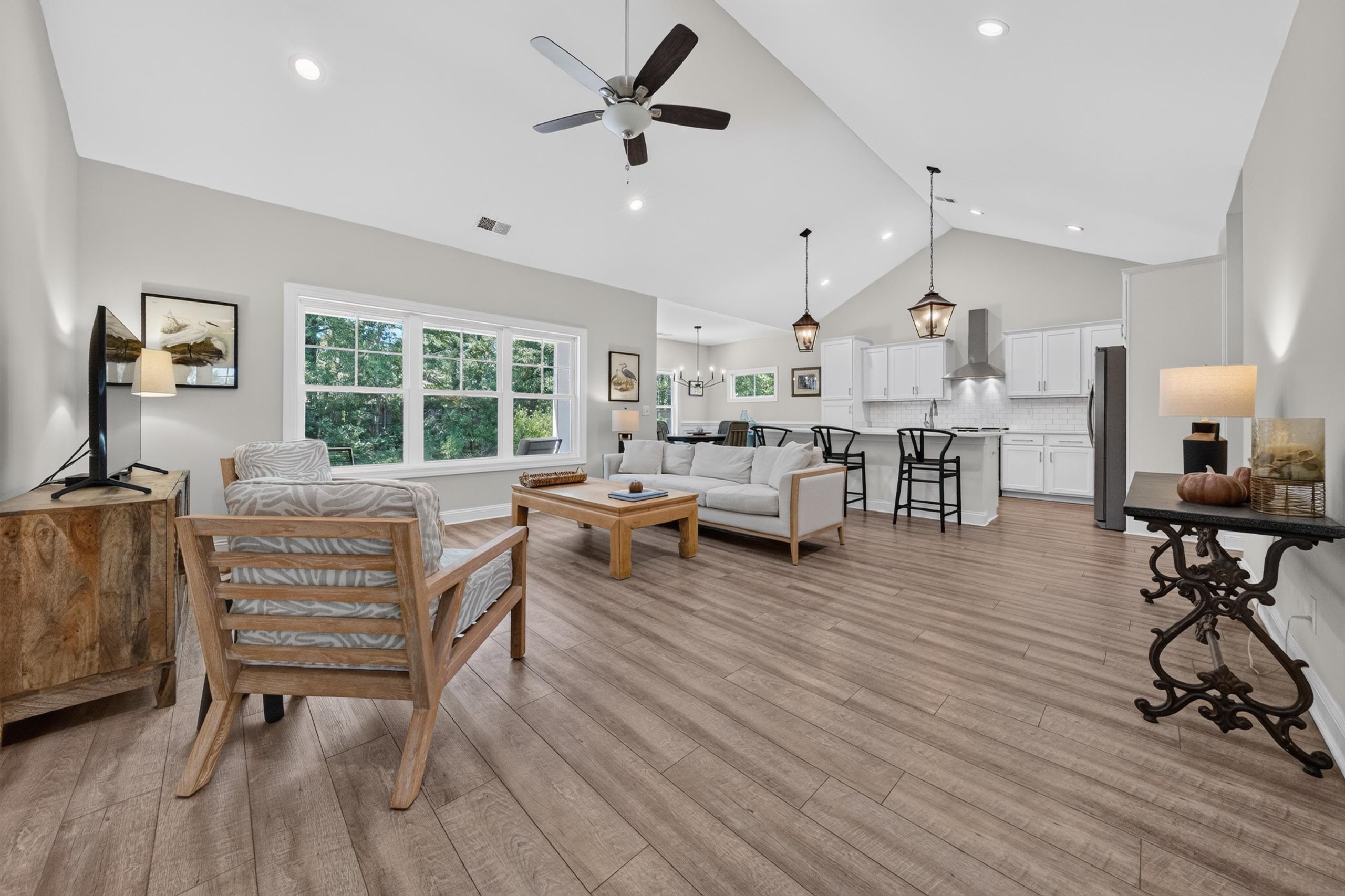 633 Aspen Loop