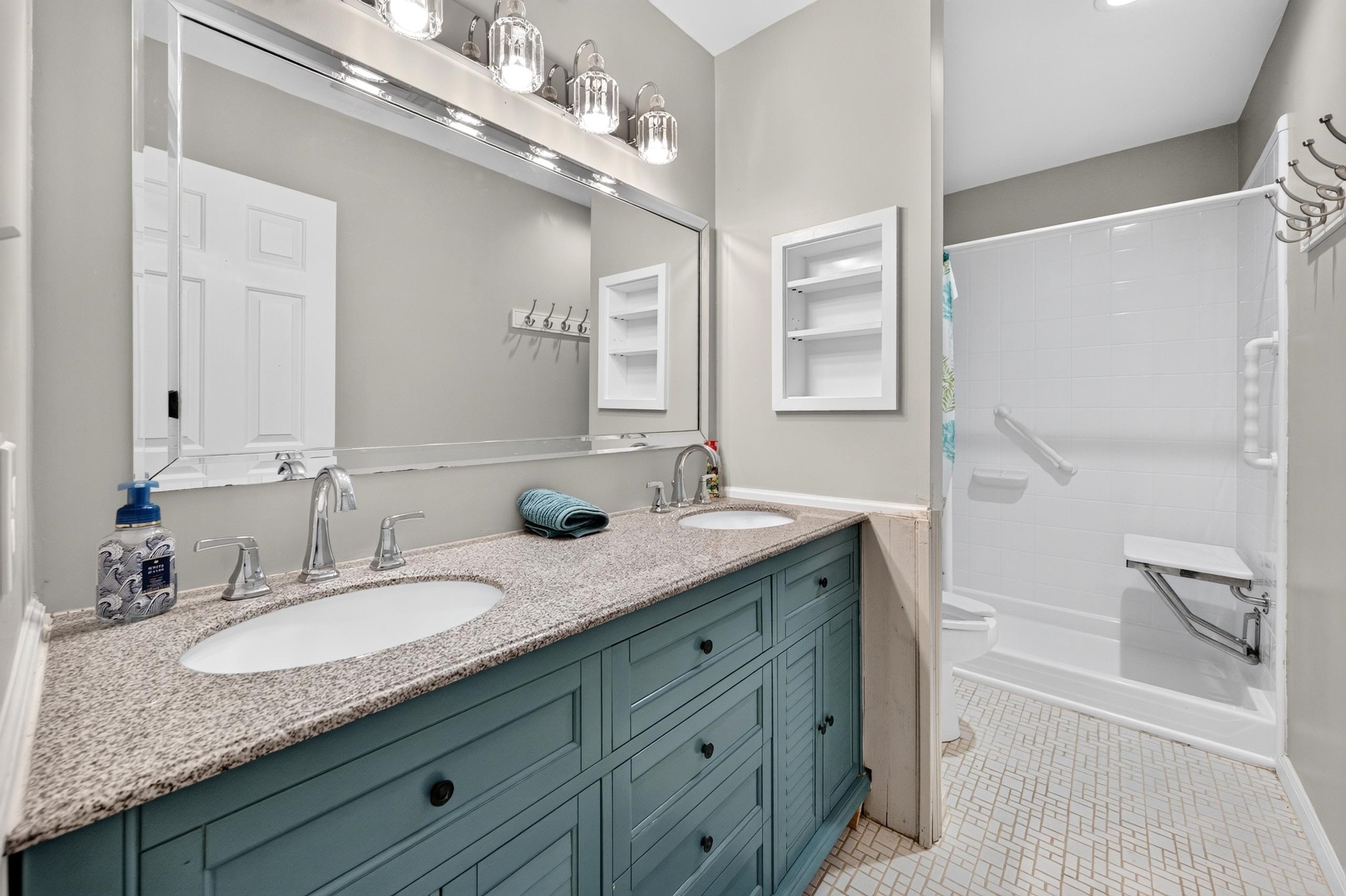 64 Bamboo Loop Unit: 161