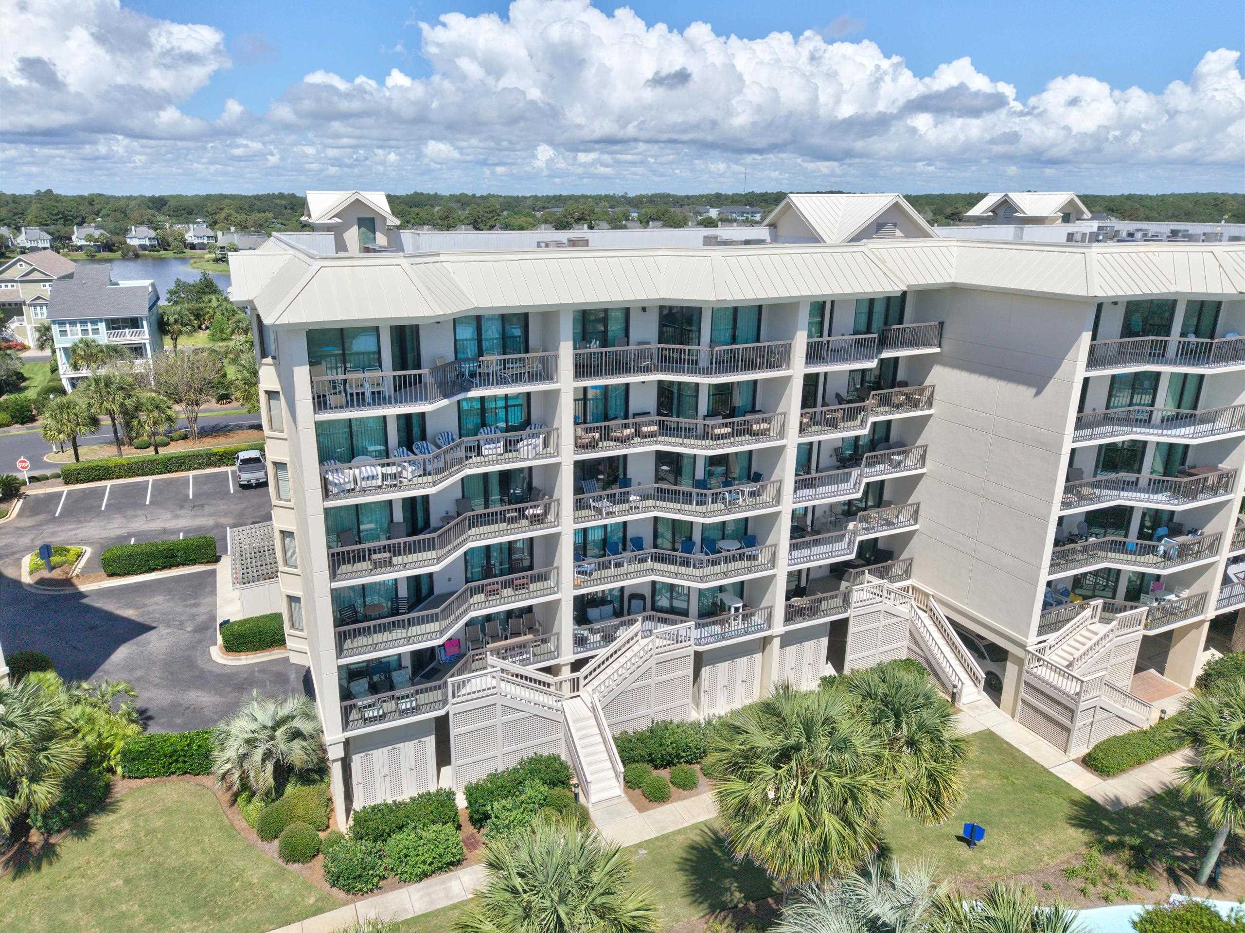 669 Retreat Beach Circle Unit: C2G