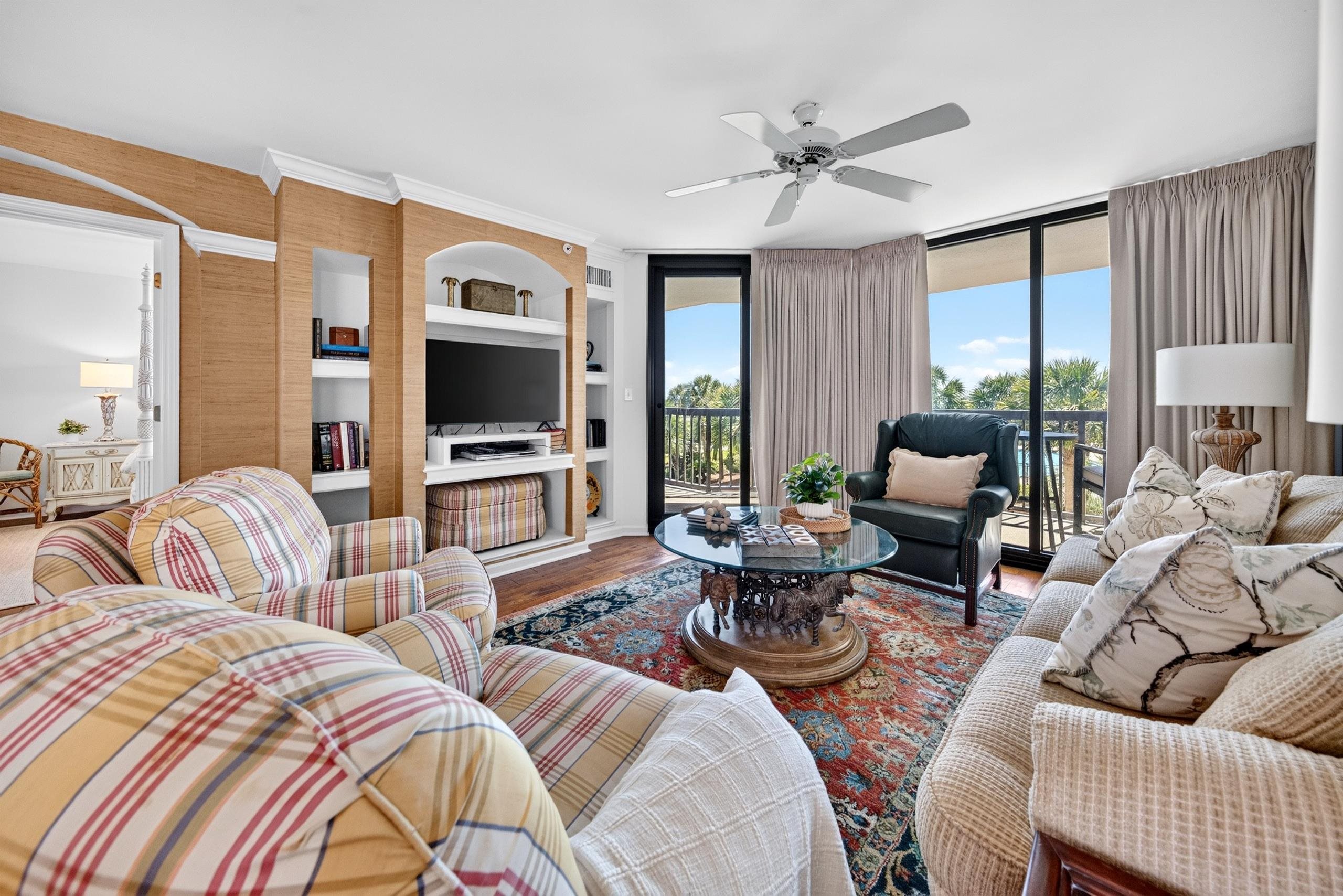 669 Retreat Beach Circle Unit: C2G