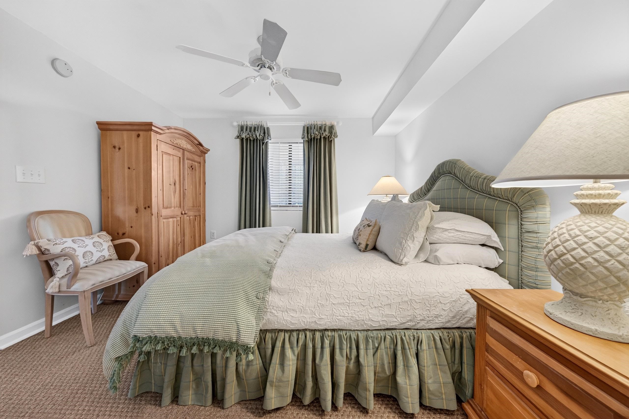 669 Retreat Beach Circle Unit: C2G