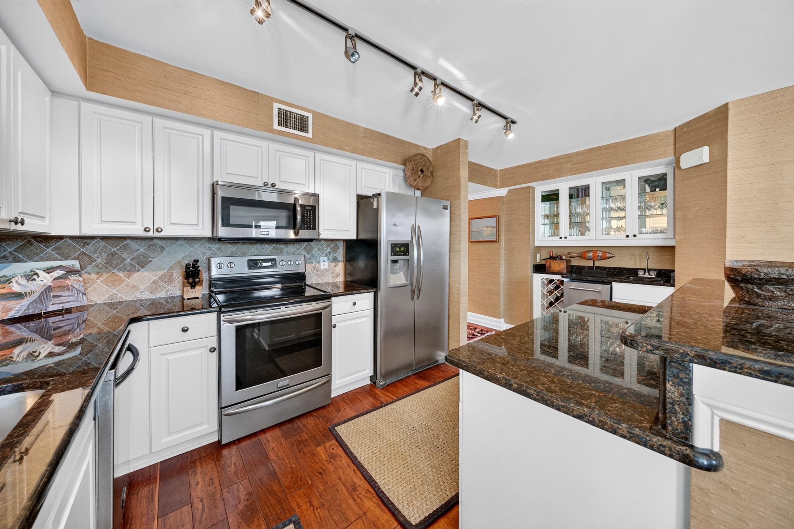 669 Retreat Beach Circle Unit: C2G