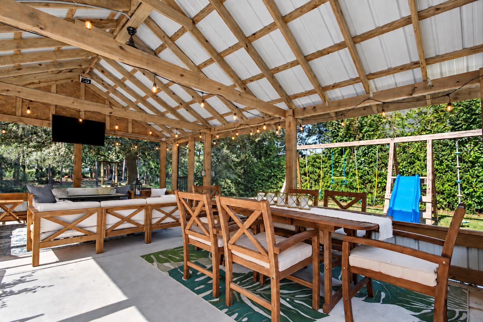 387 Robin Dr.