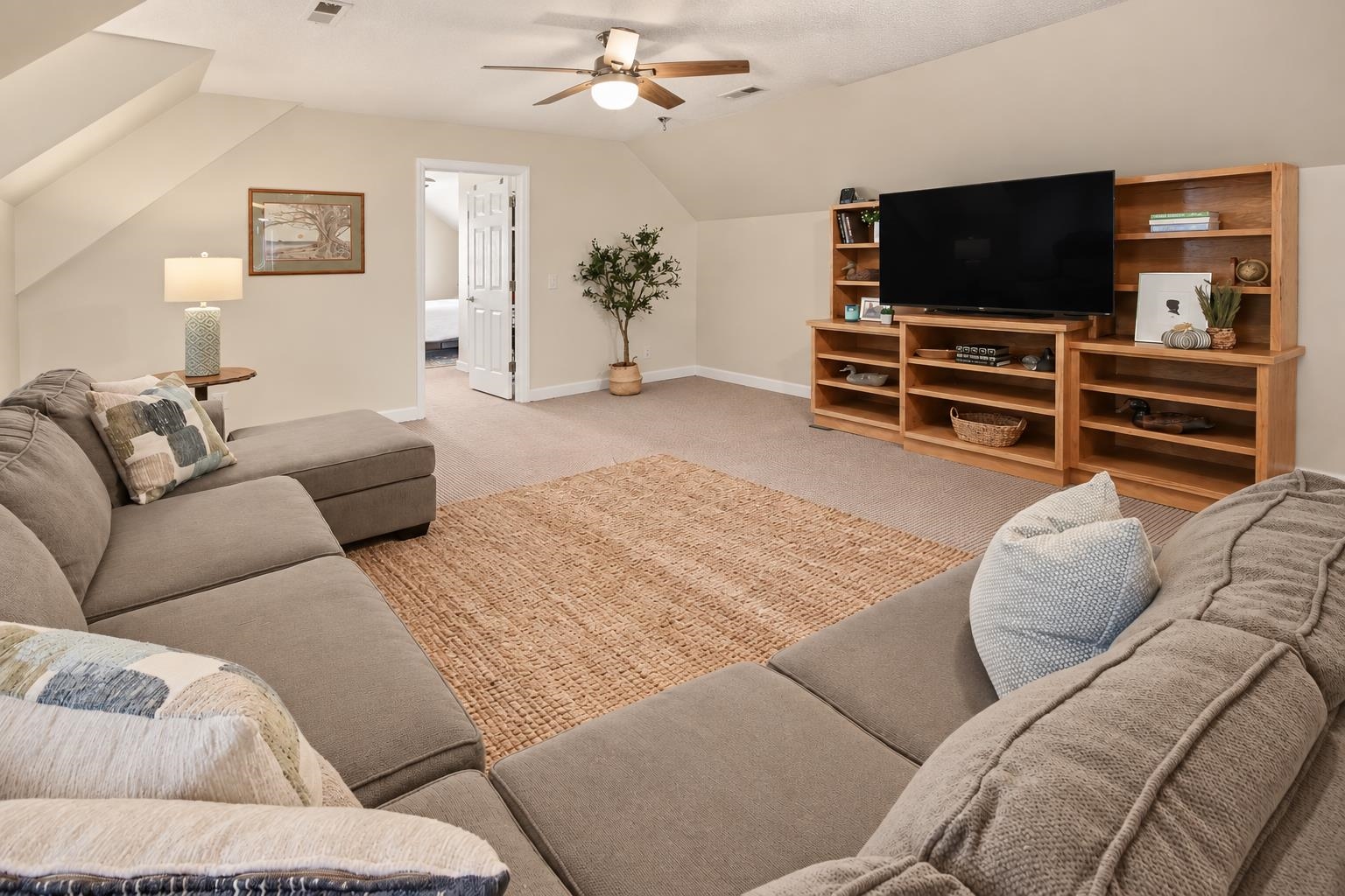 387 Robin Dr.