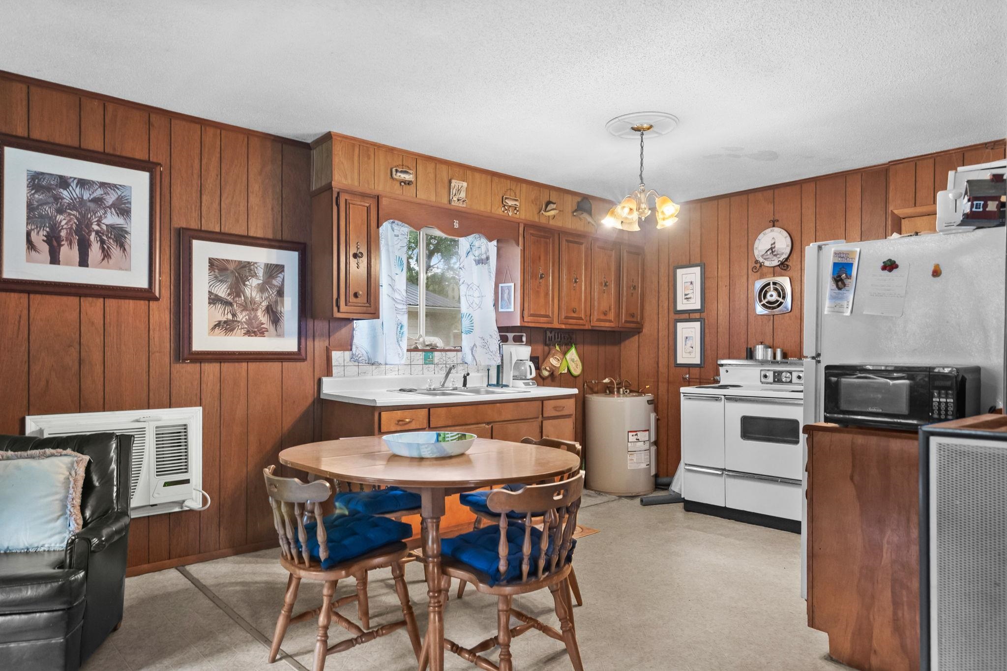 333 Sparrow Dr.