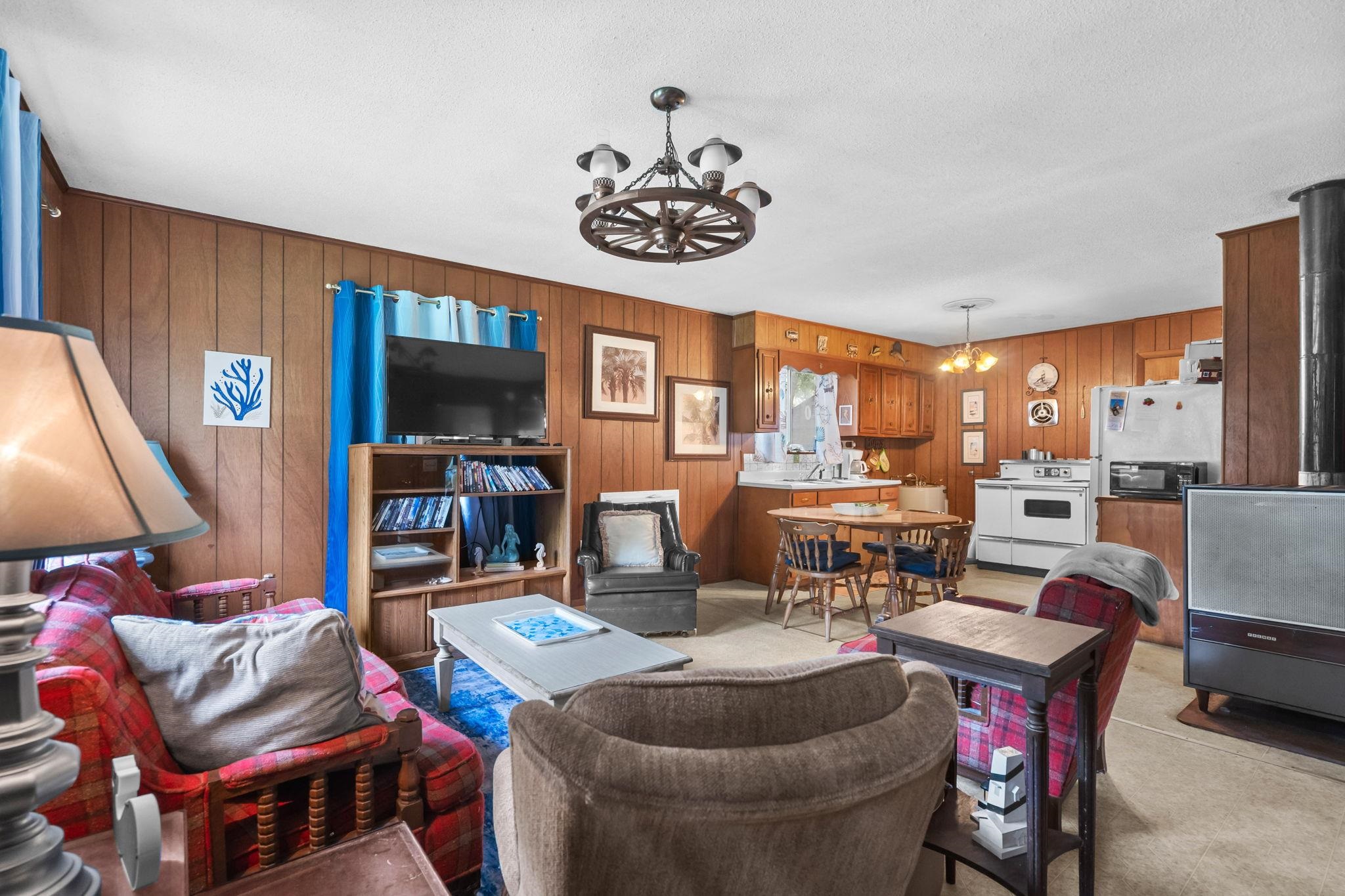 333 Sparrow Dr.