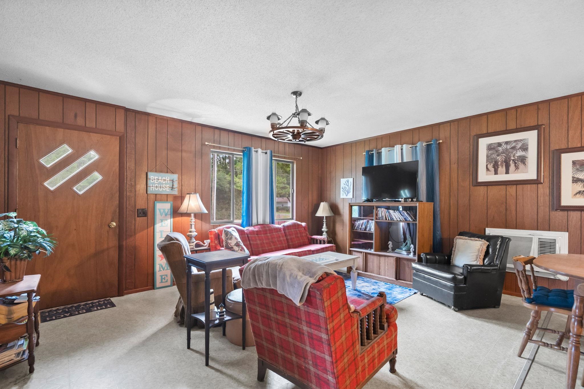 333 Sparrow Dr.