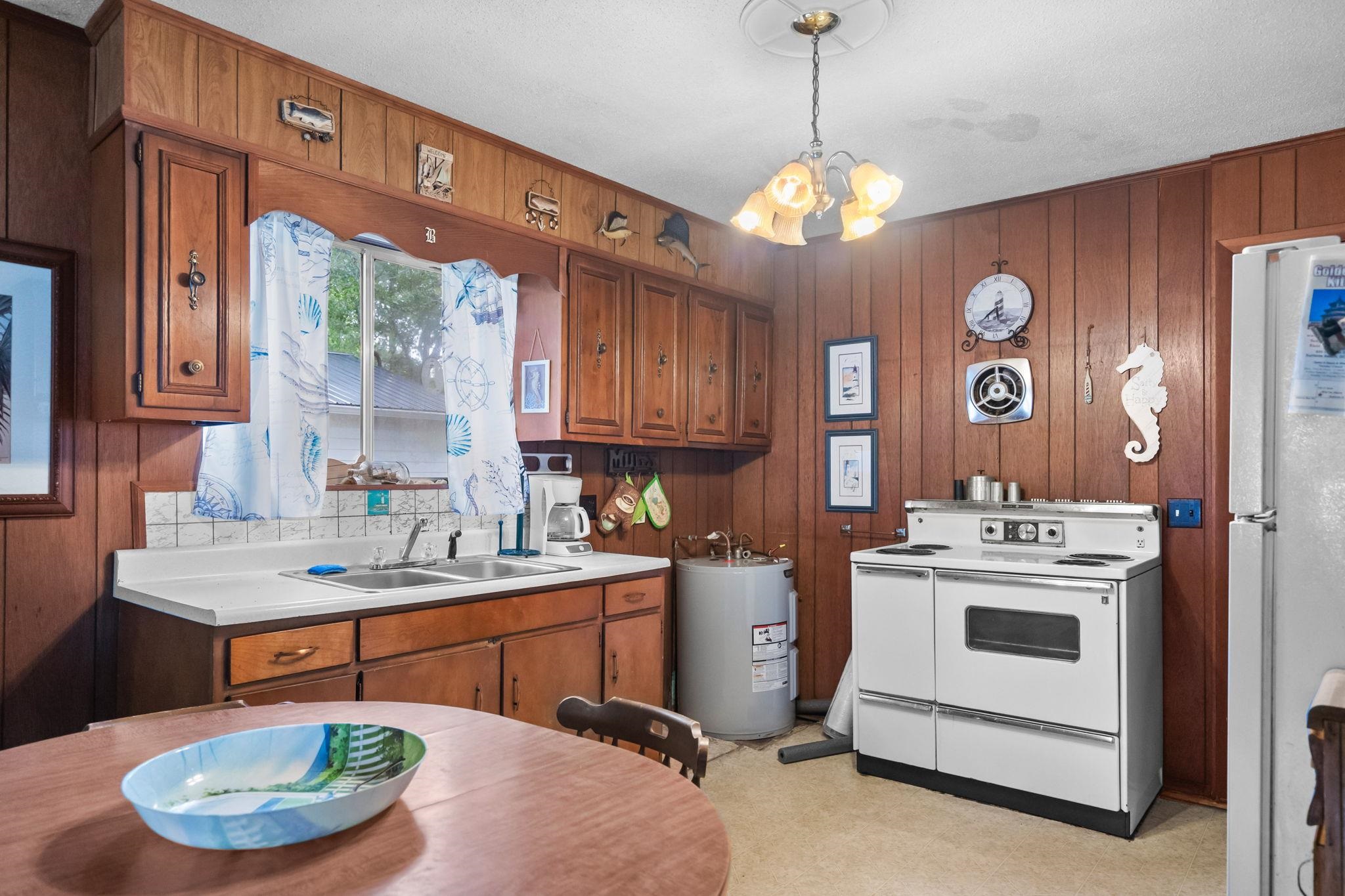 333 Sparrow Dr.