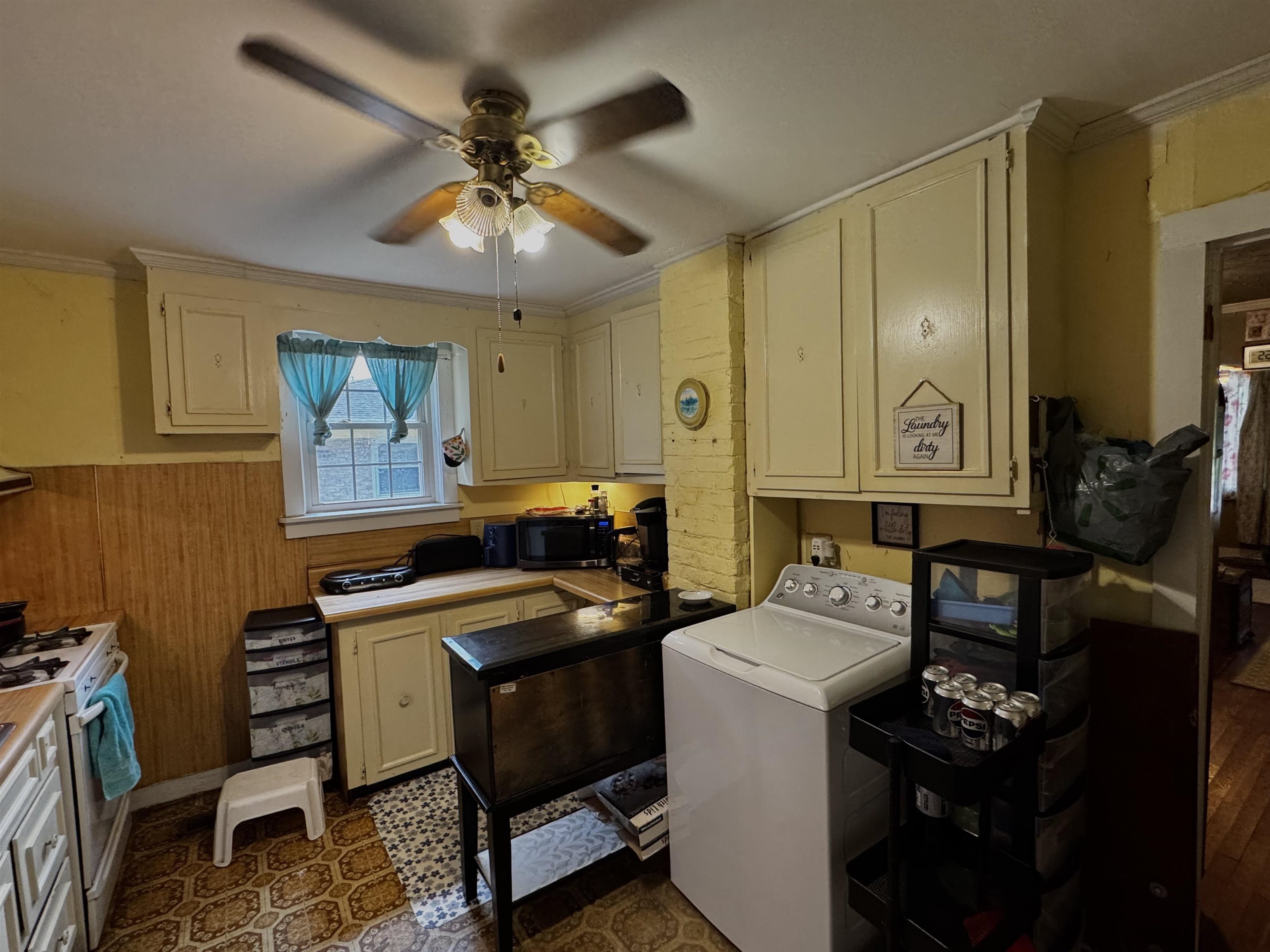 710 N Merriman Rd.