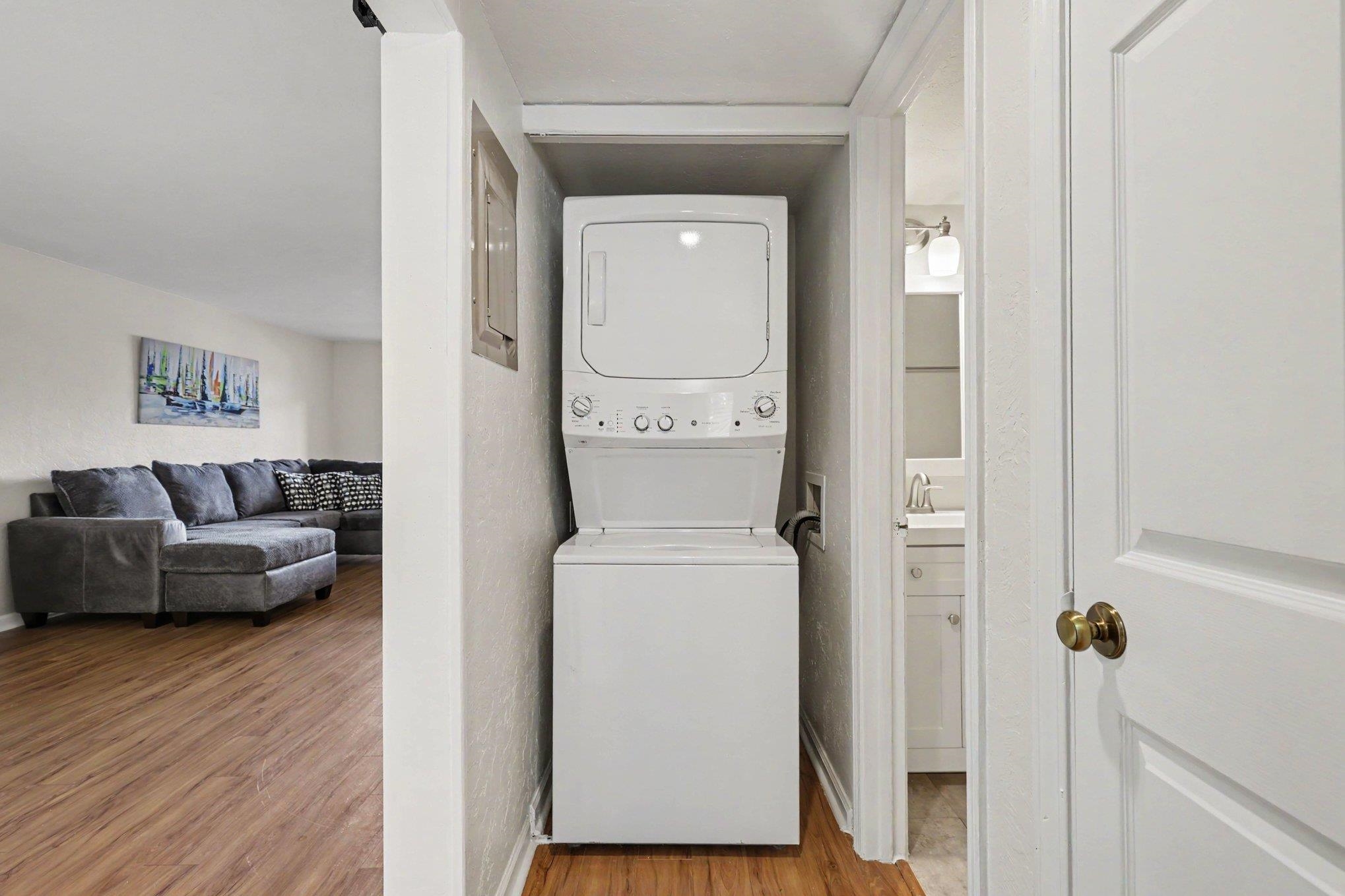 1101 2nd Ave. N Unit: 1108