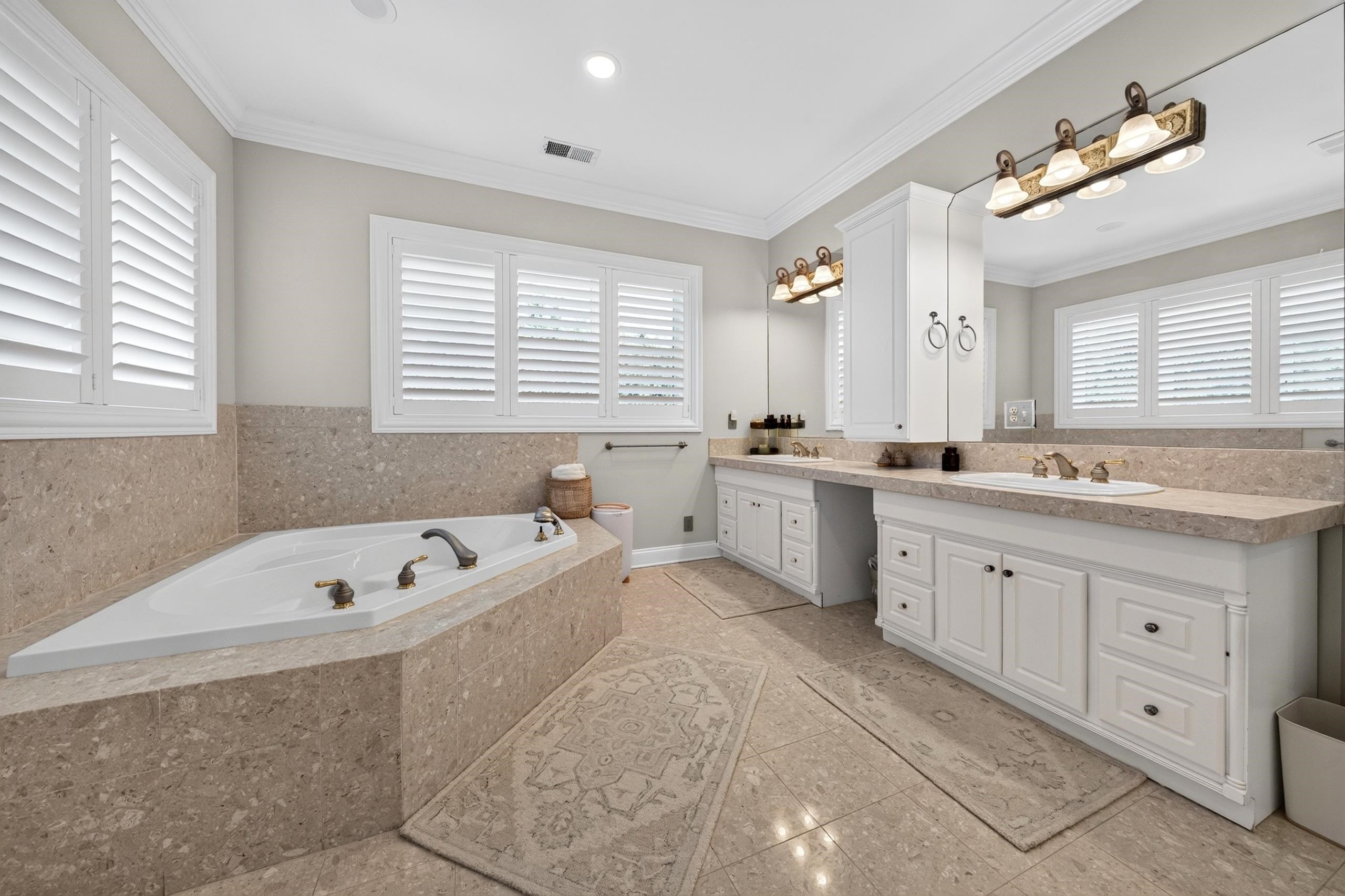 90 Swan Point Trail