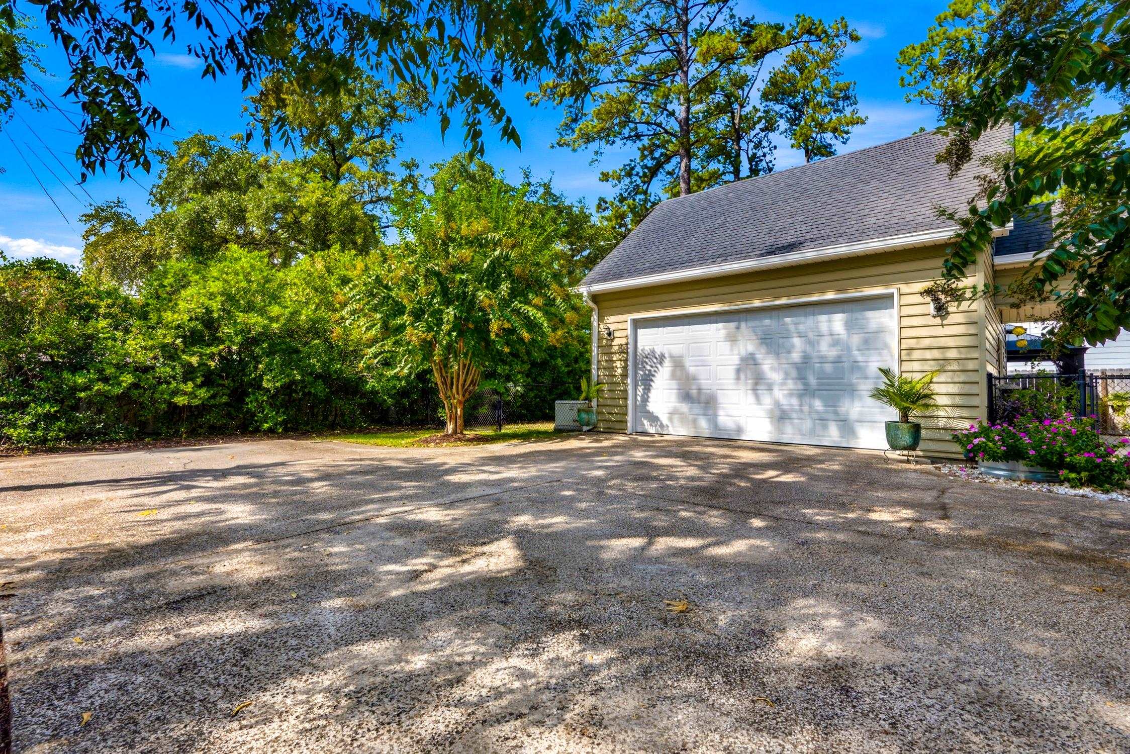 919 Palmetto St.