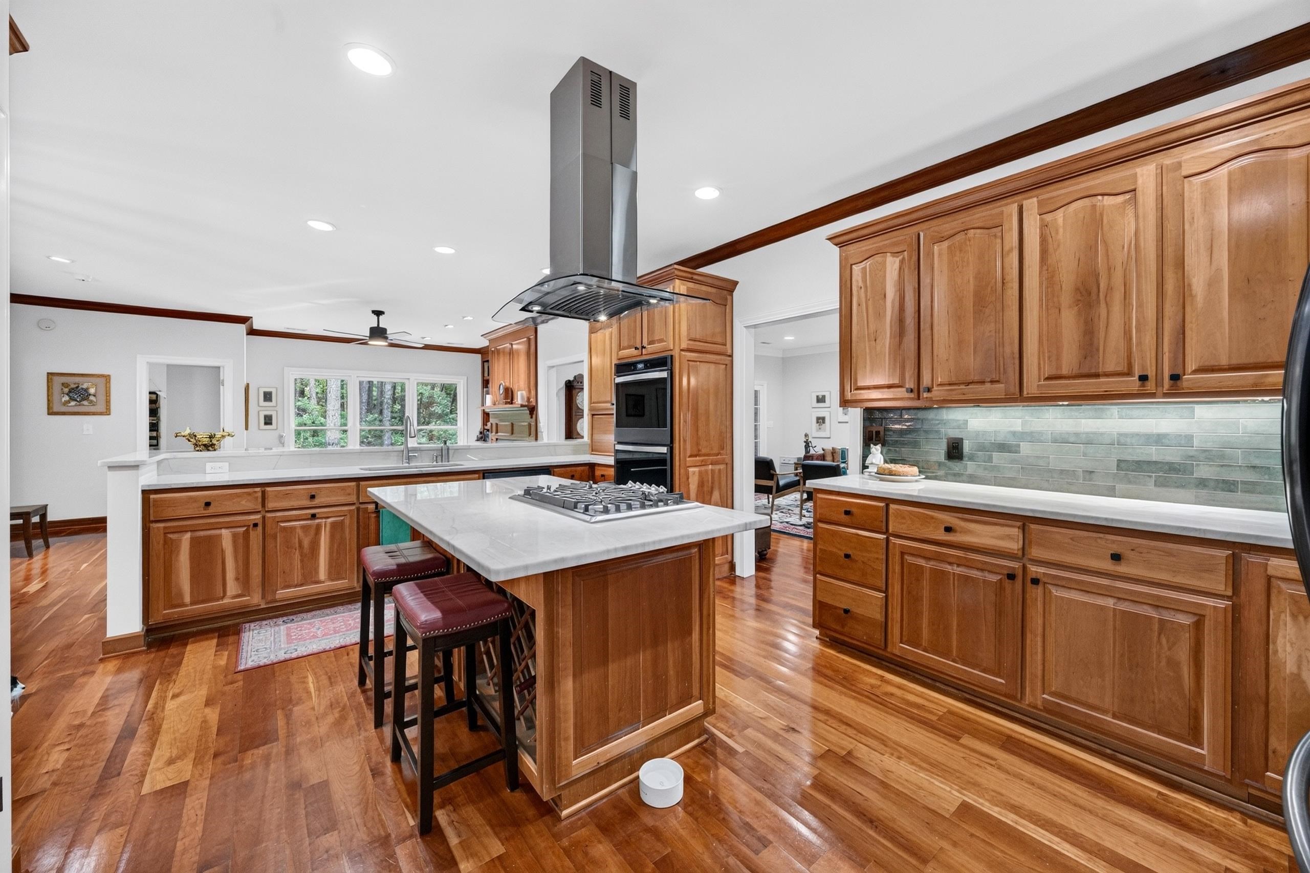 280 Georgetown Dr.