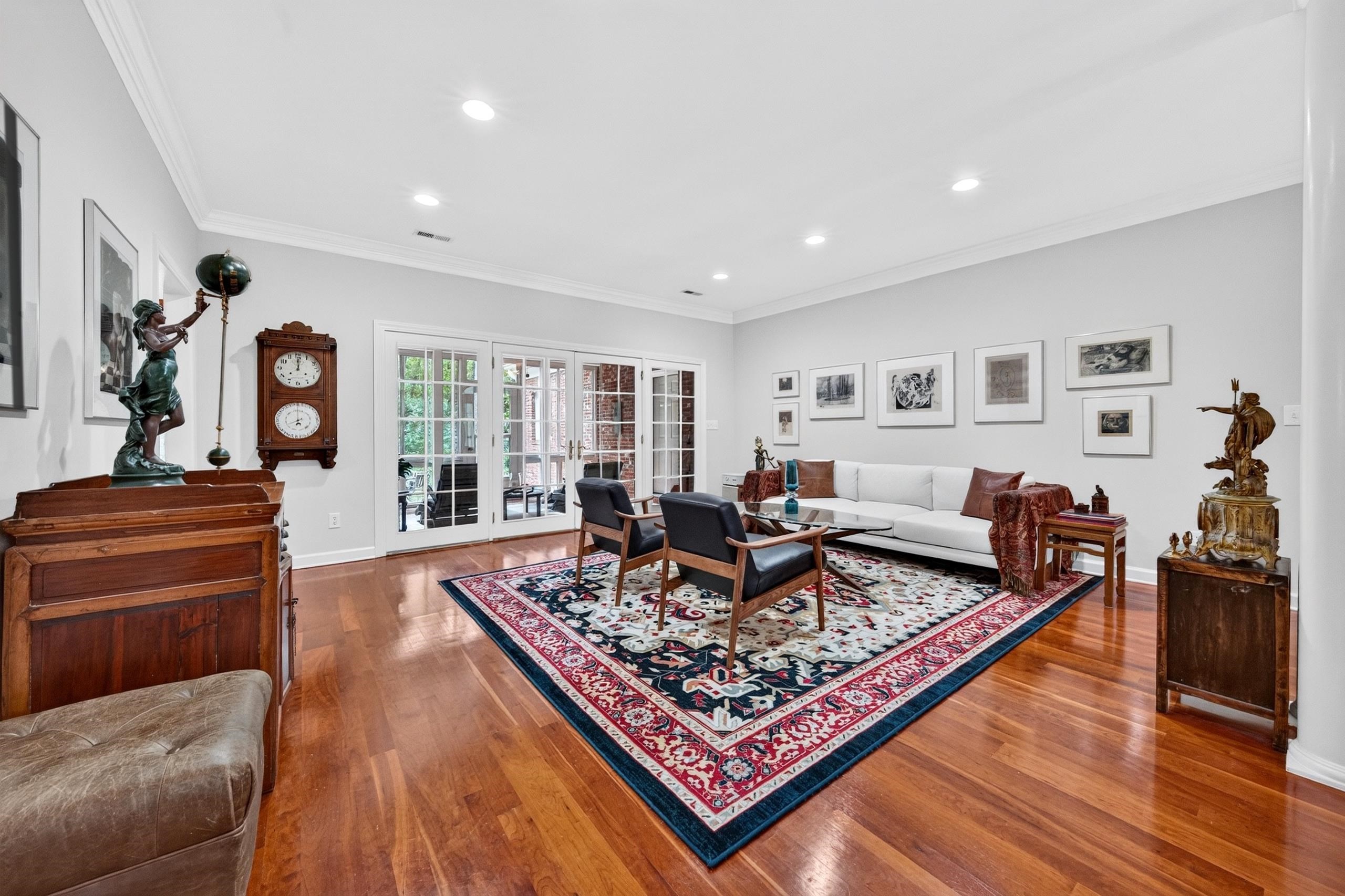280 Georgetown Dr.