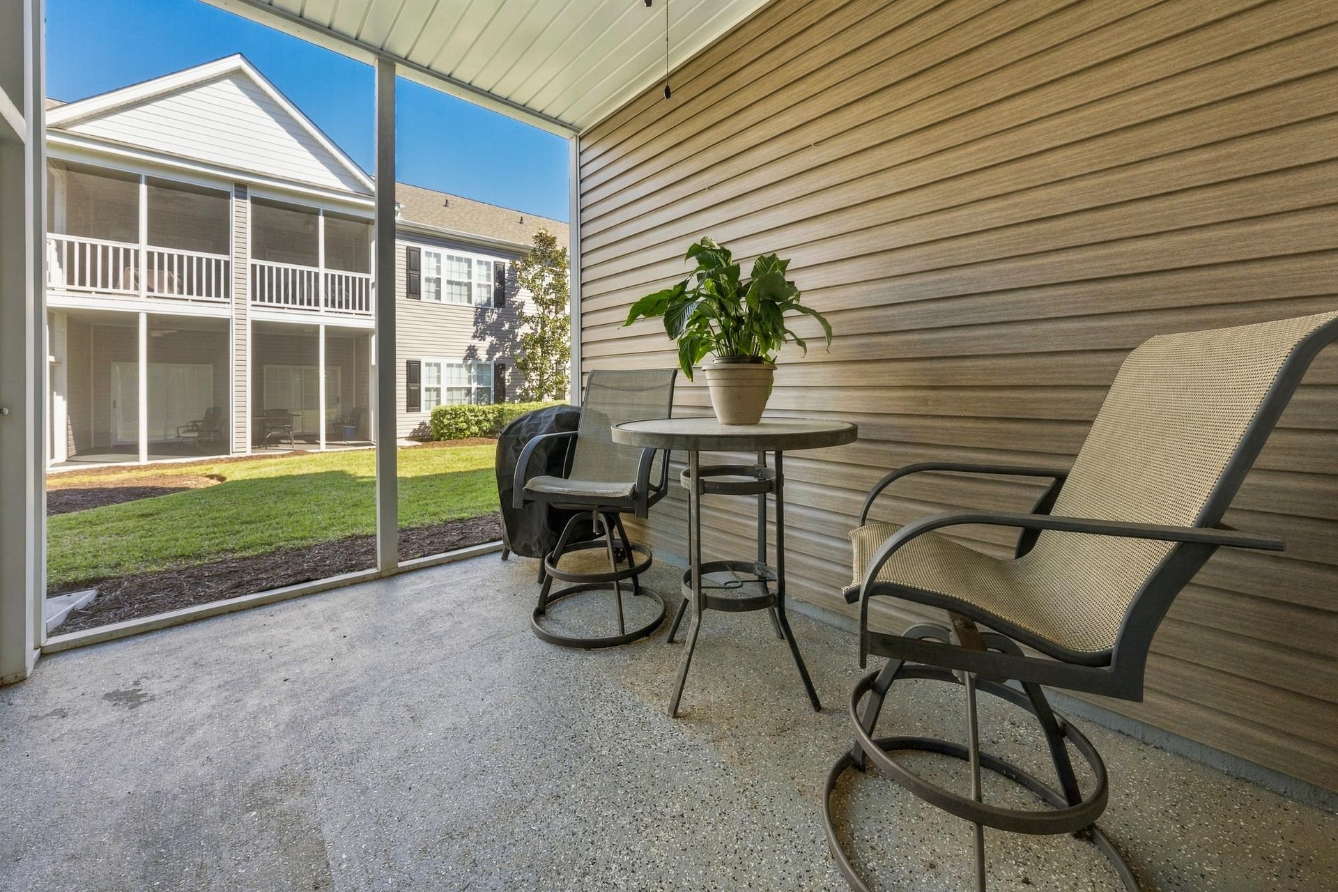 752 Algonquin Dr. Unit: B