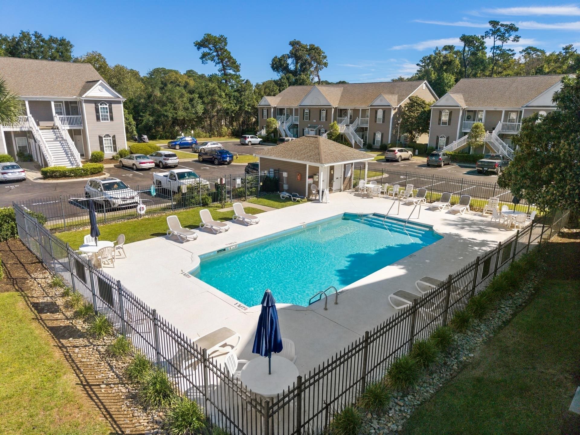 752 Algonquin Dr. Unit: B