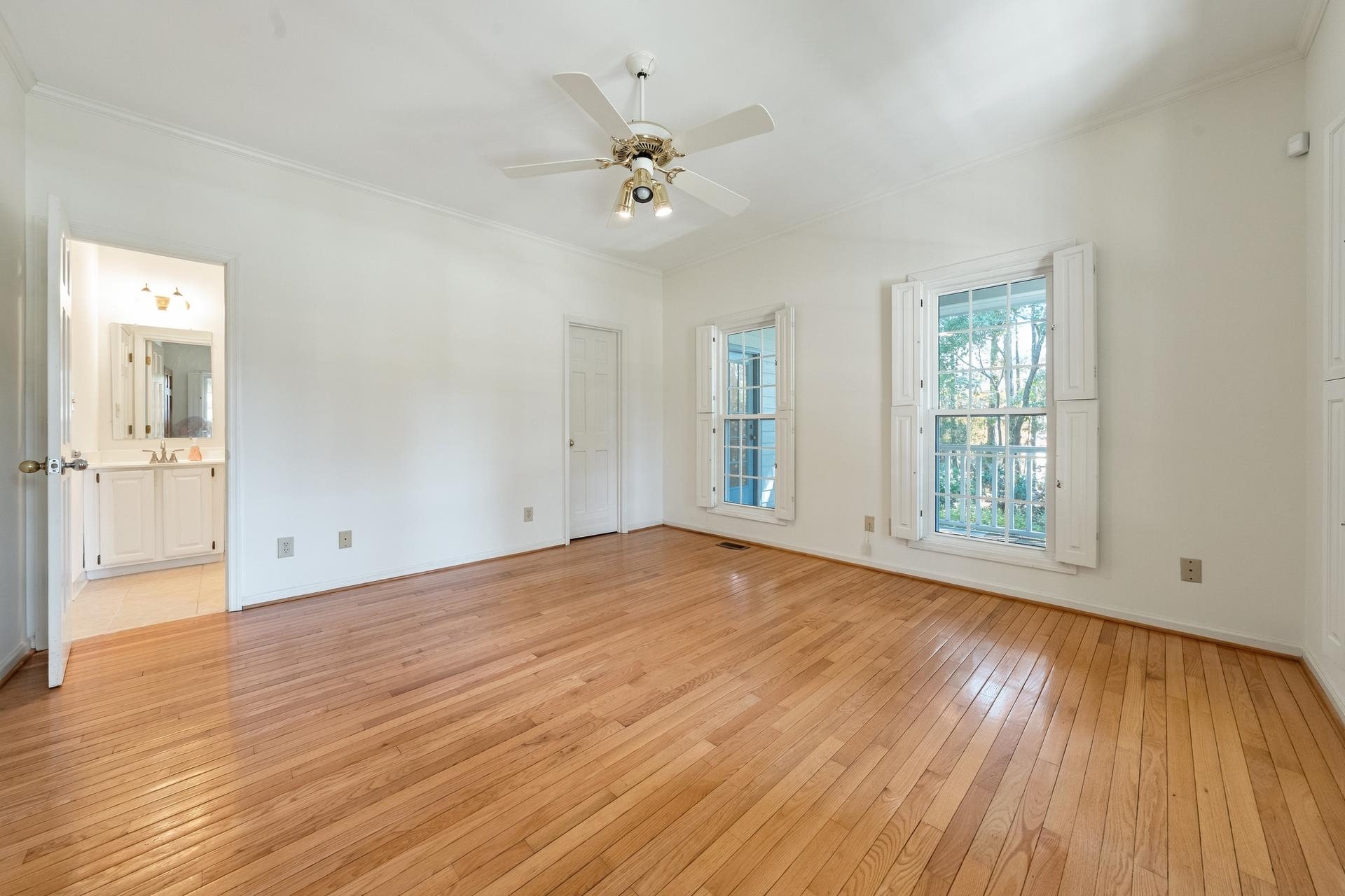 90 Parkview Dr.