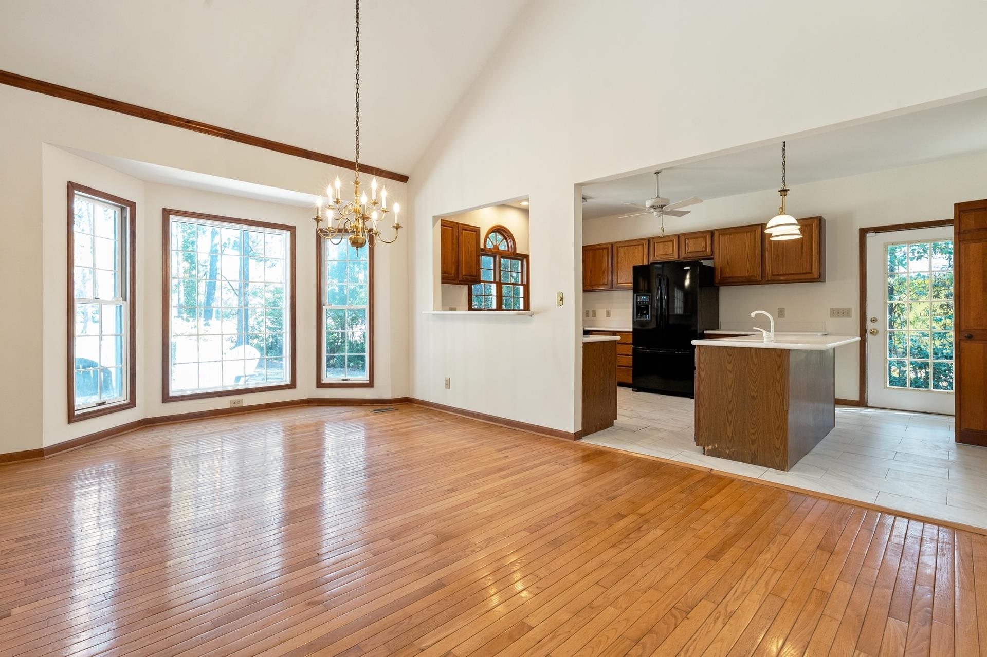 90 Parkview Dr.