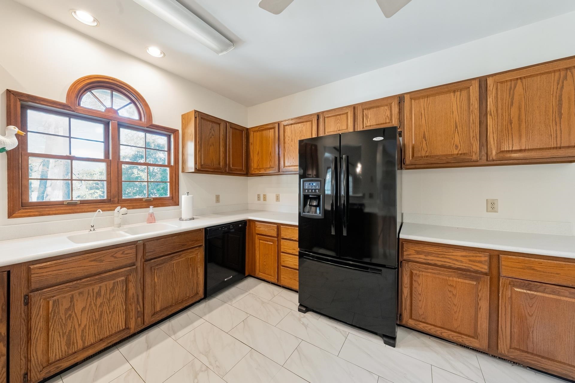 90 Parkview Dr.