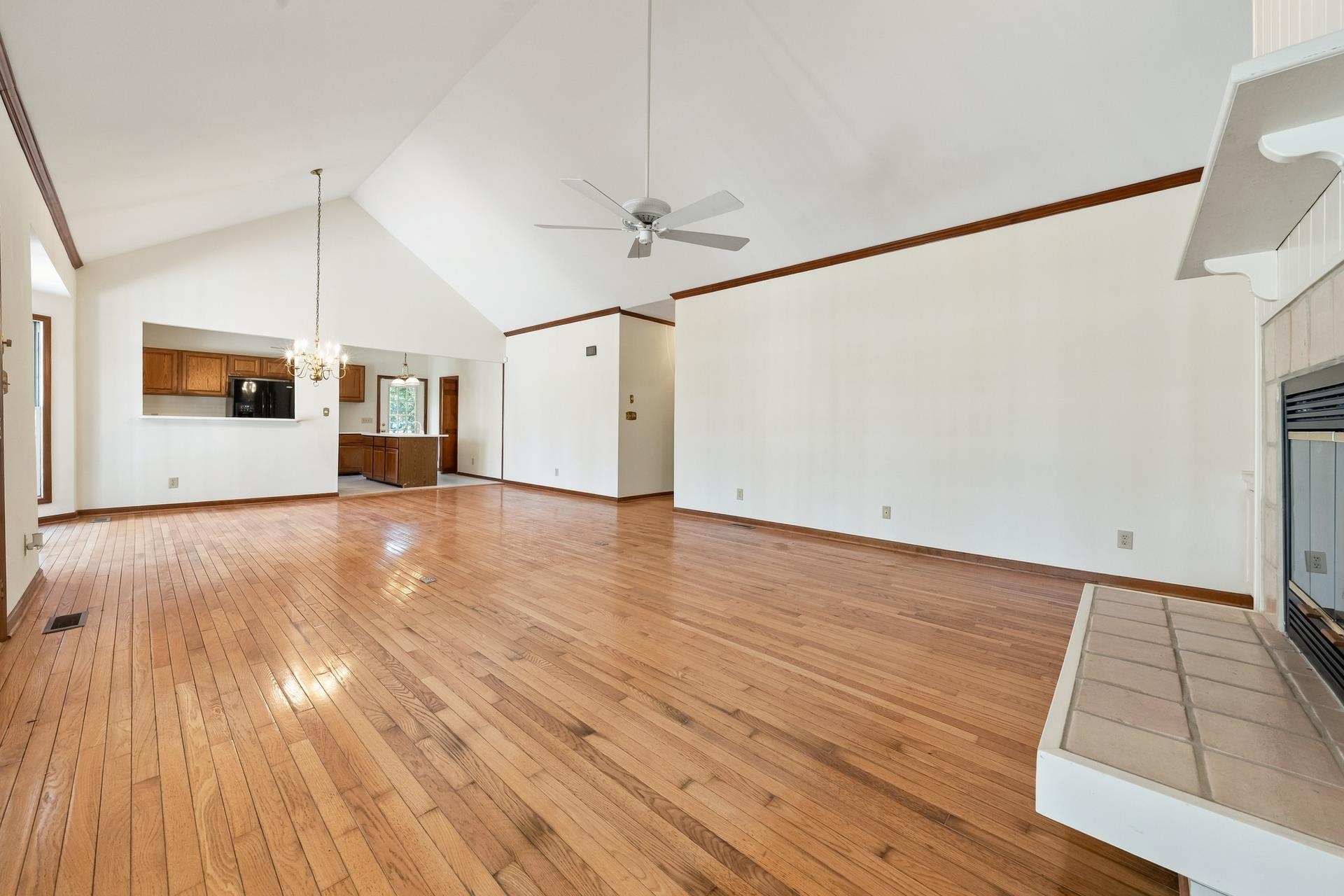 90 Parkview Dr.