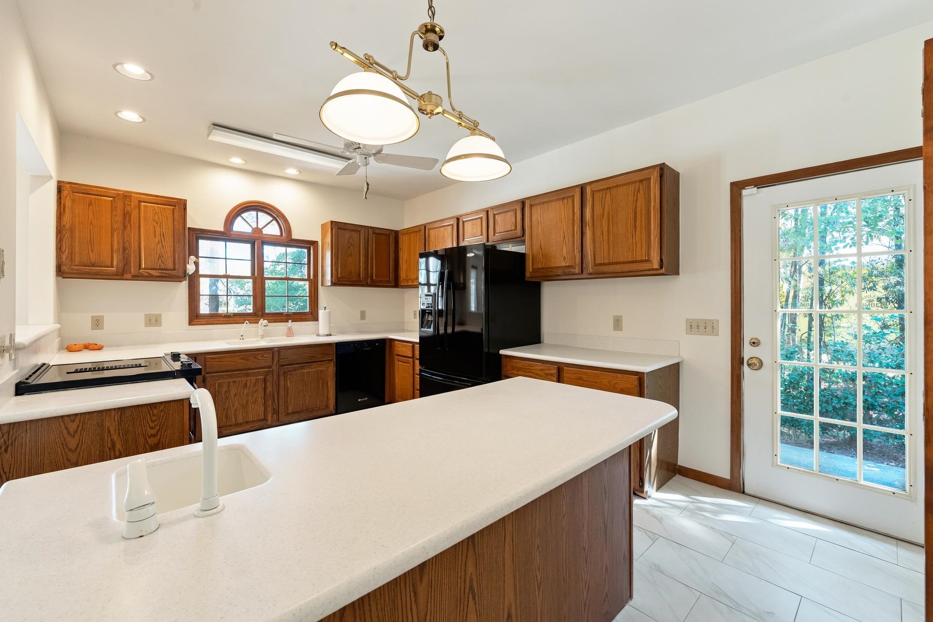 90 Parkview Dr.